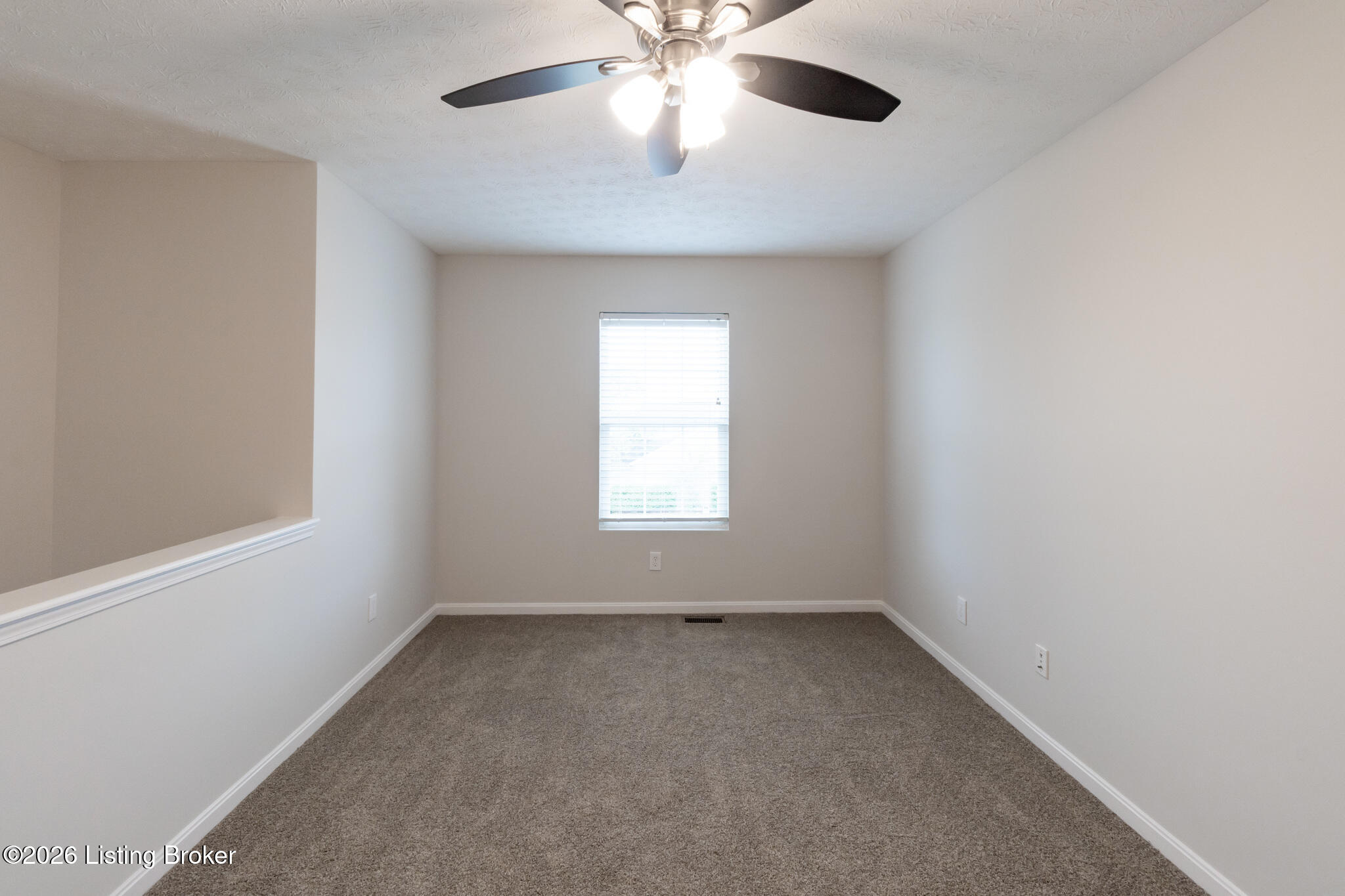3024 Mary Crest Dr Property Photo 8