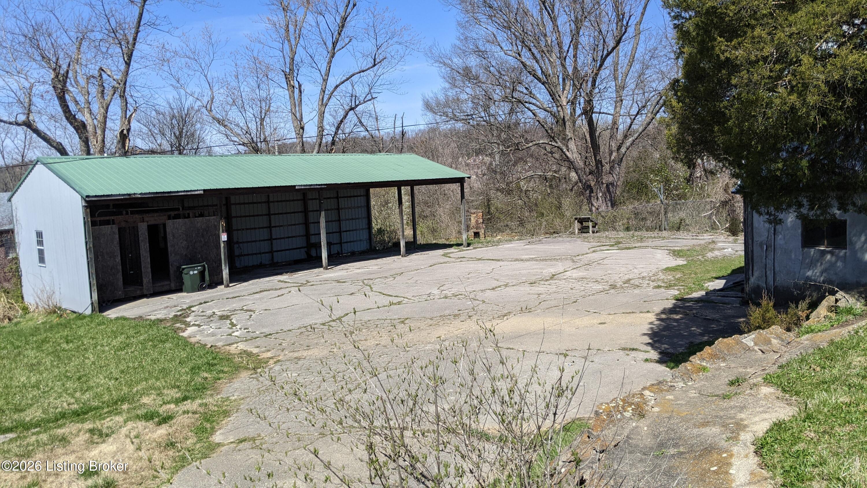 1265 N Buckman St Property Photo 24