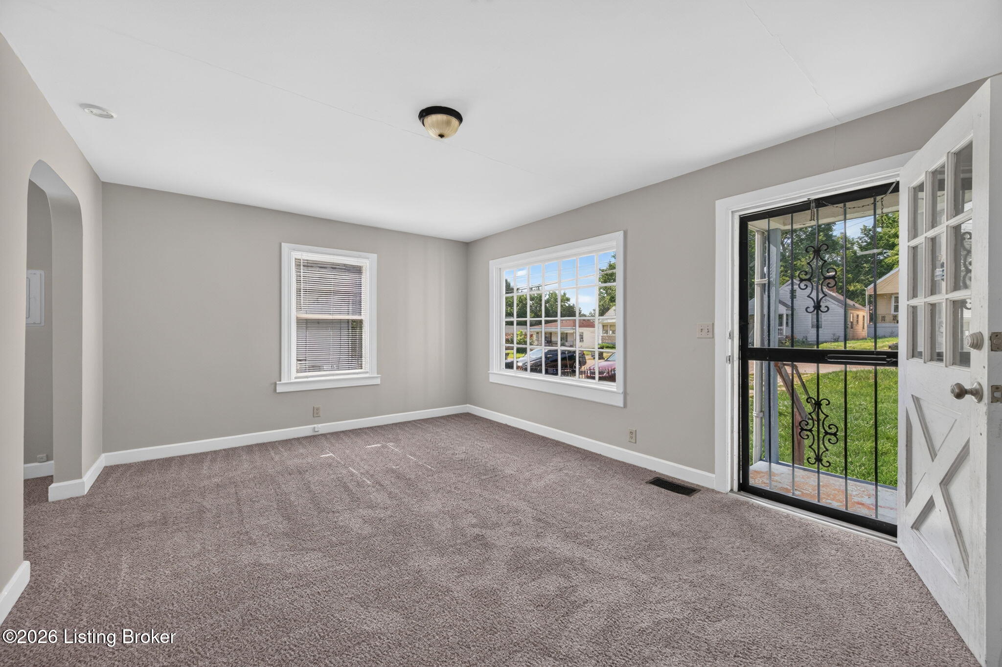 1327 Shingo Ave Property Photo 3
