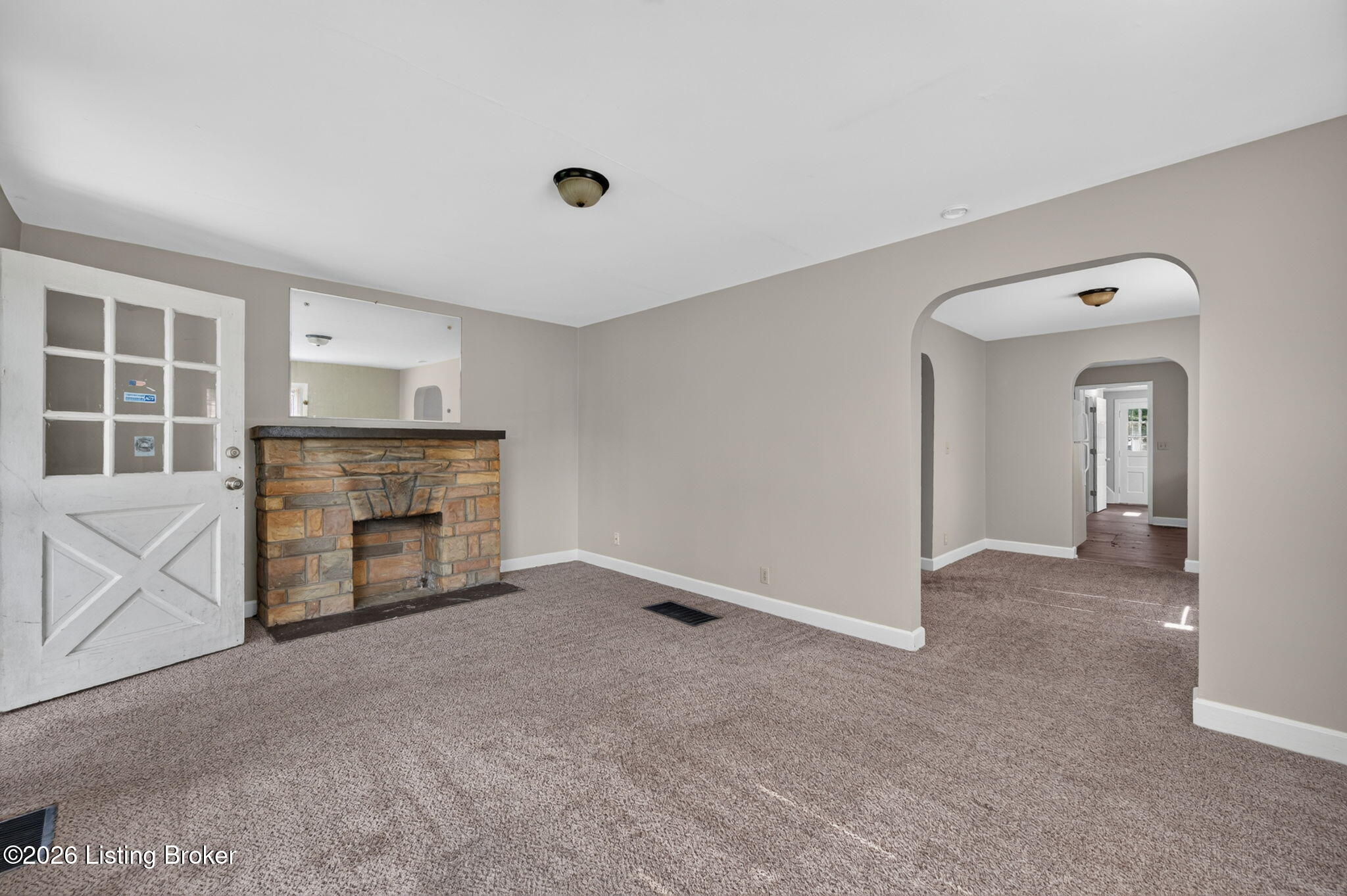 1327 Shingo Ave Property Photo 4