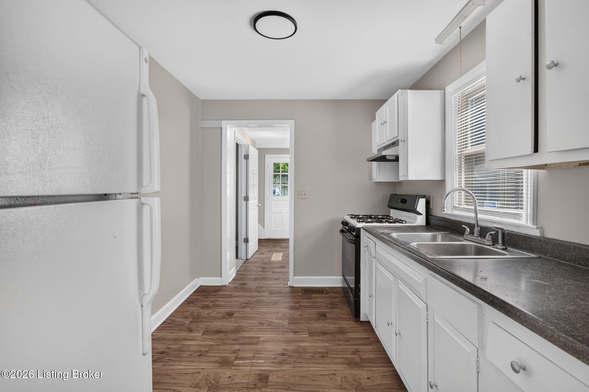 1327 Shingo Ave Property Photo 10