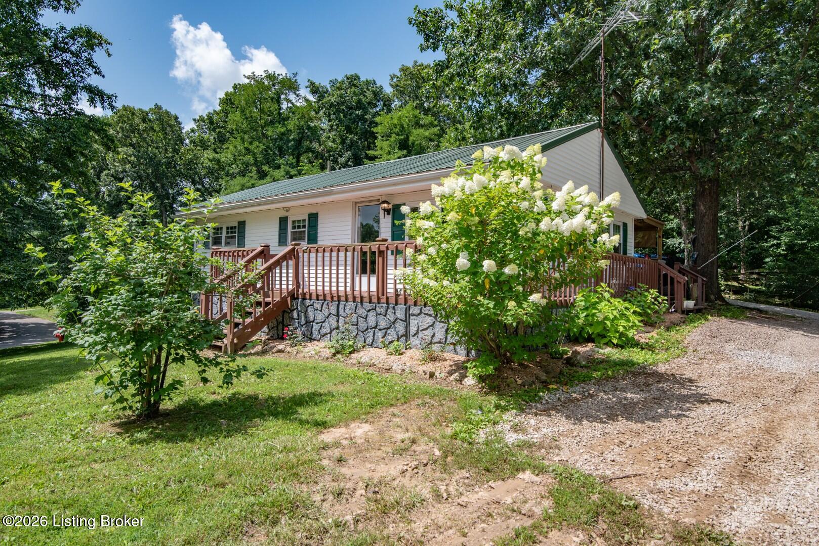 775 Bud Wilson Rd Property Photo 2