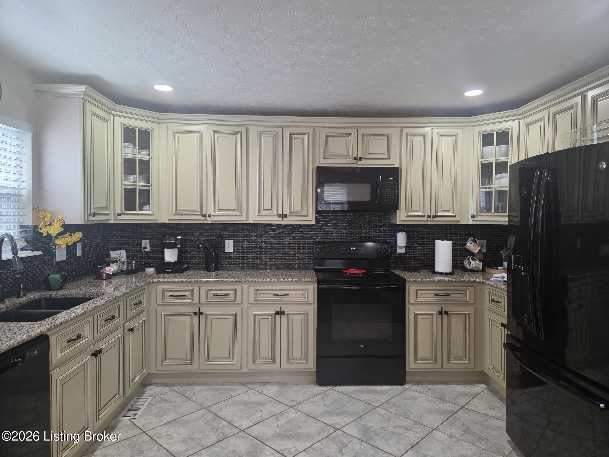 7106 Astin Ct Property Photo 11