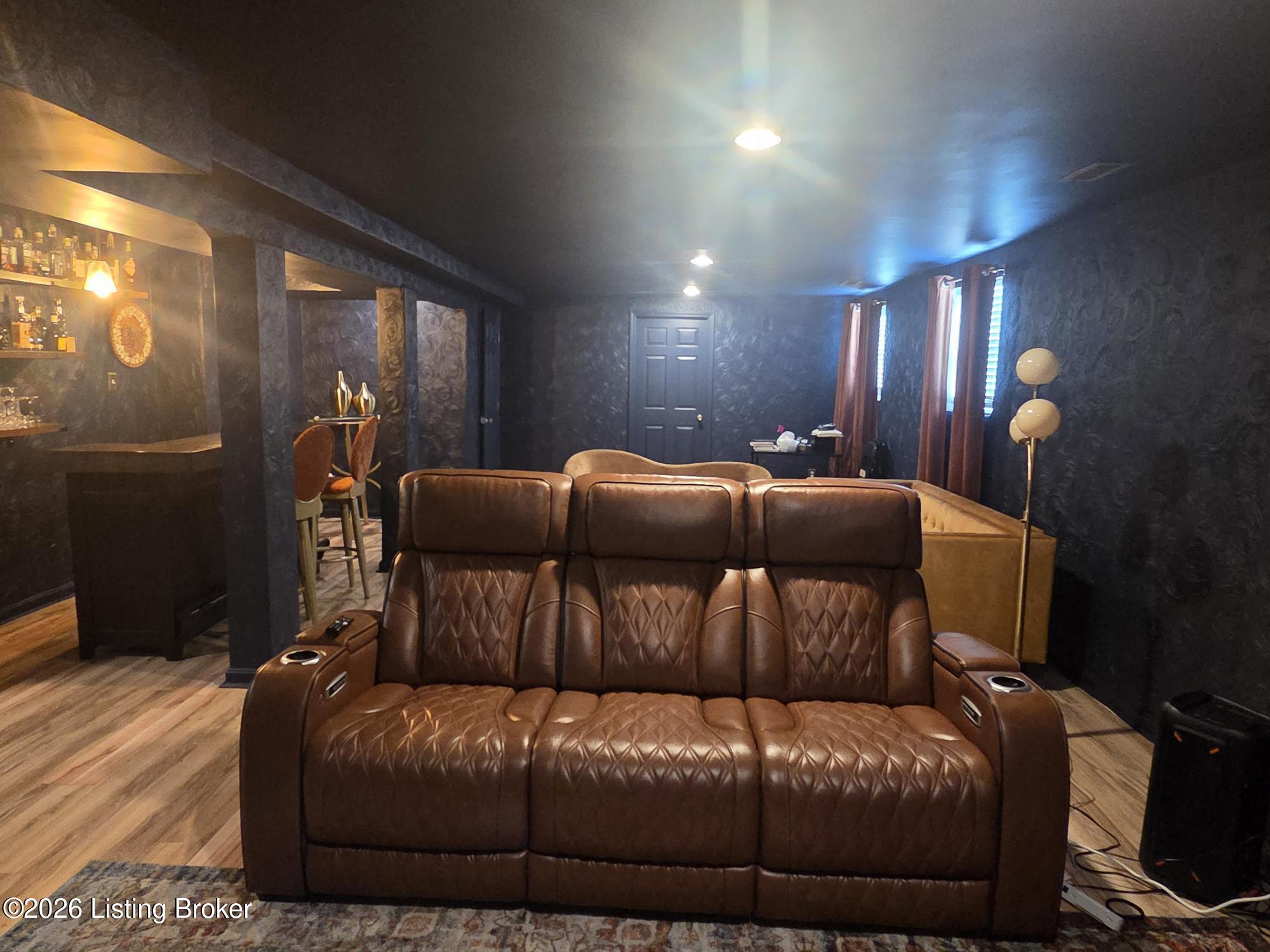 7106 Astin Ct Property Photo 29