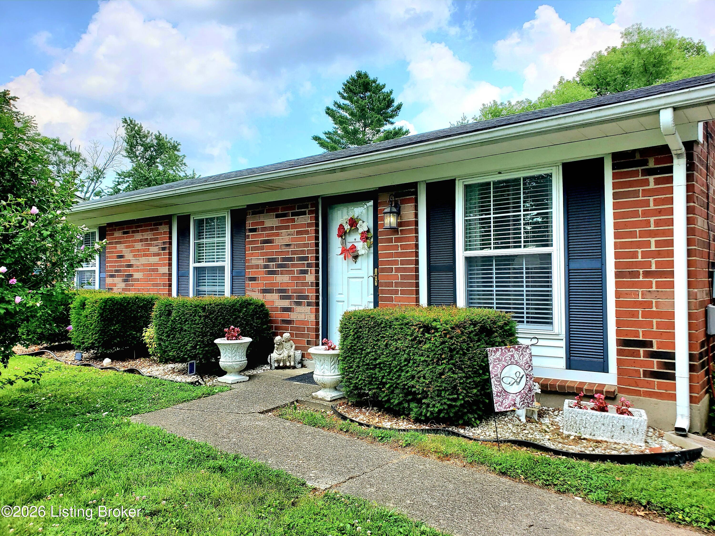 7709 Rochelle Rd Property Photo 1