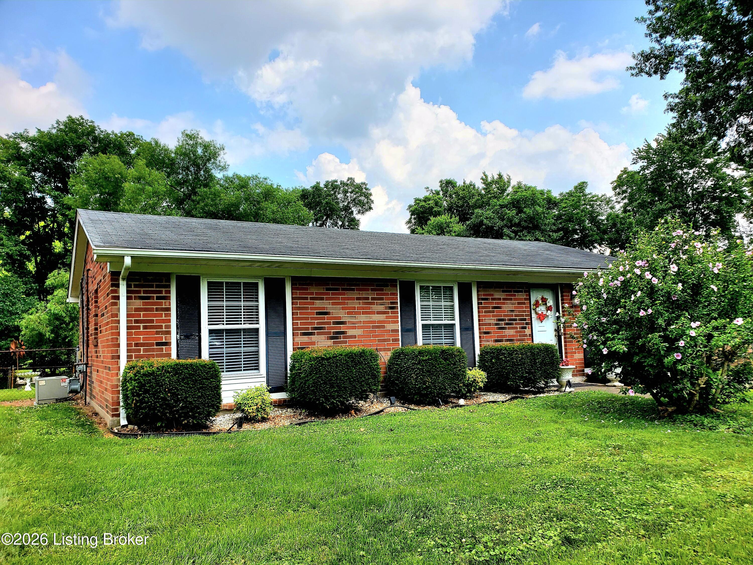 7709 Rochelle Rd Property Photo 2
