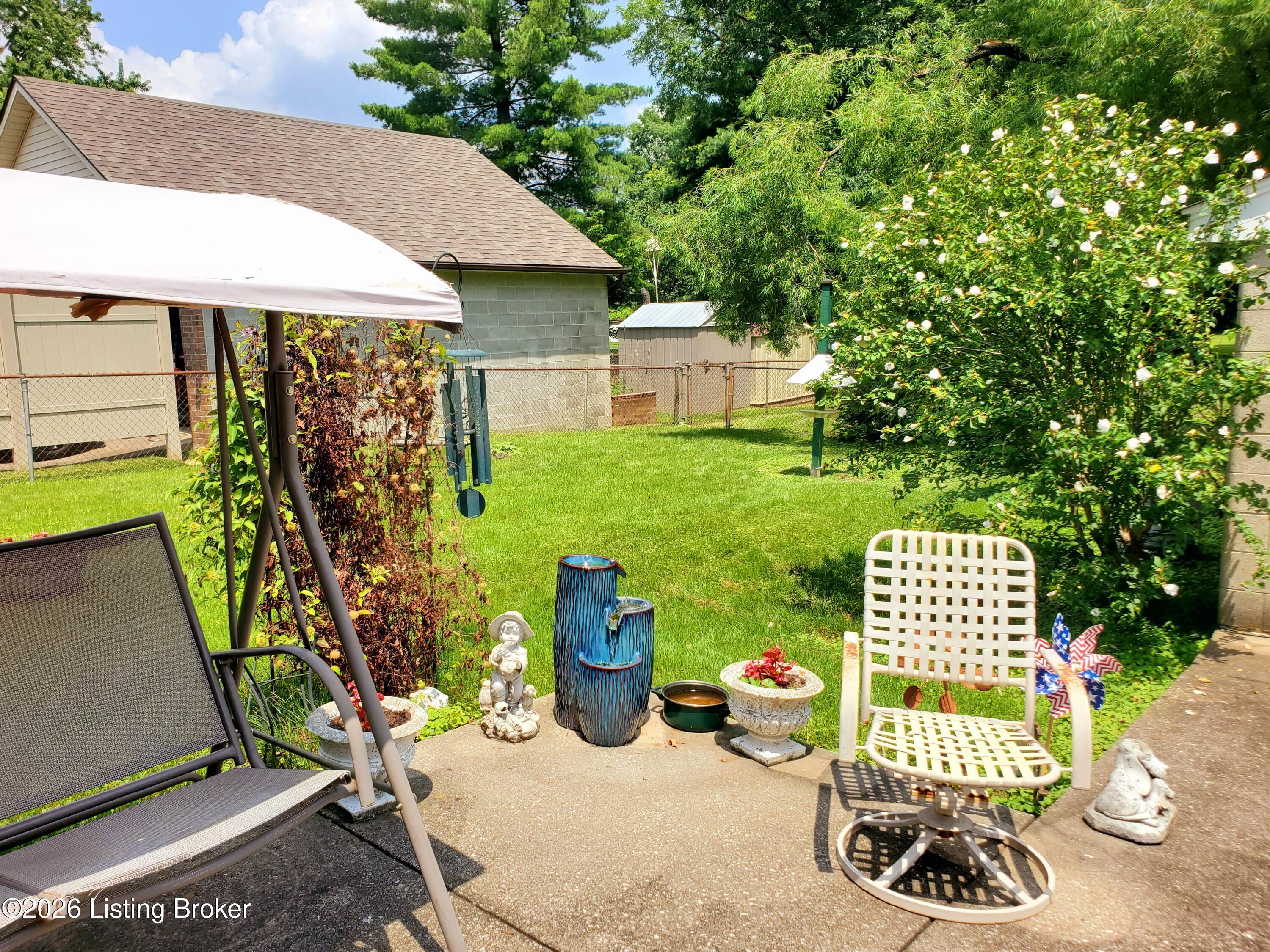 7709 Rochelle Rd Property Photo 11