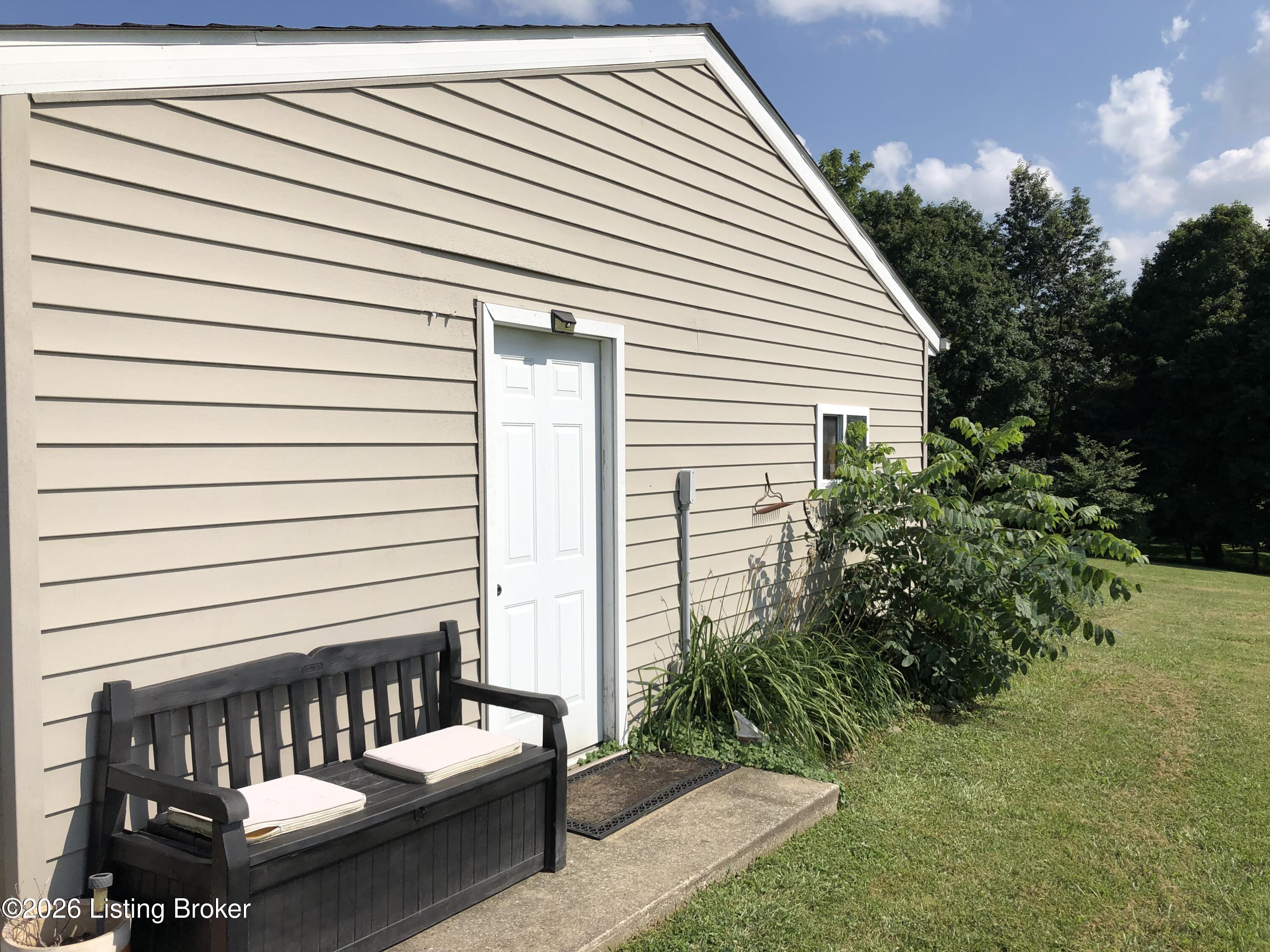 938 Poplar Trace Property Photo 13
