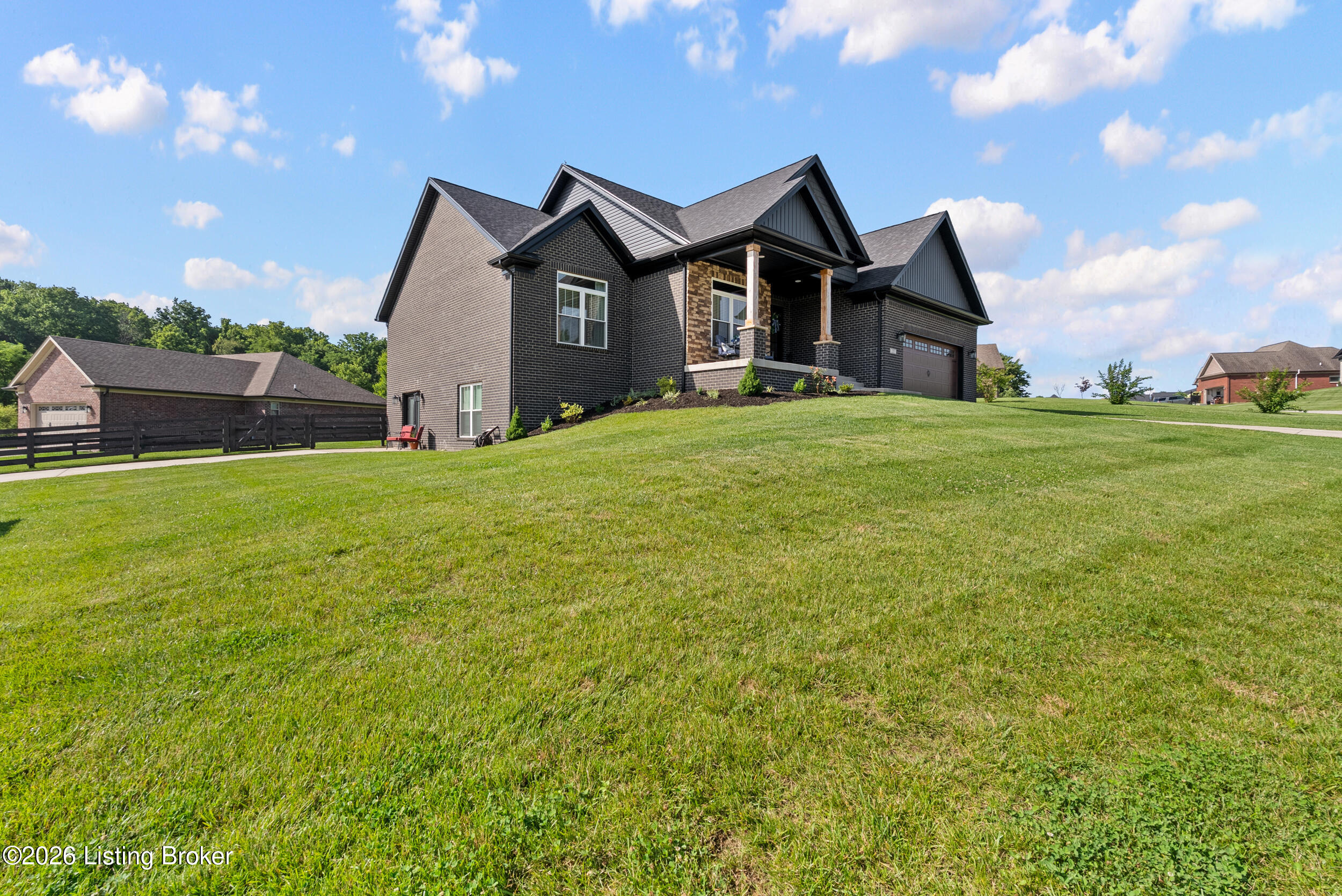 23 Ravens Wood Property Photo 3