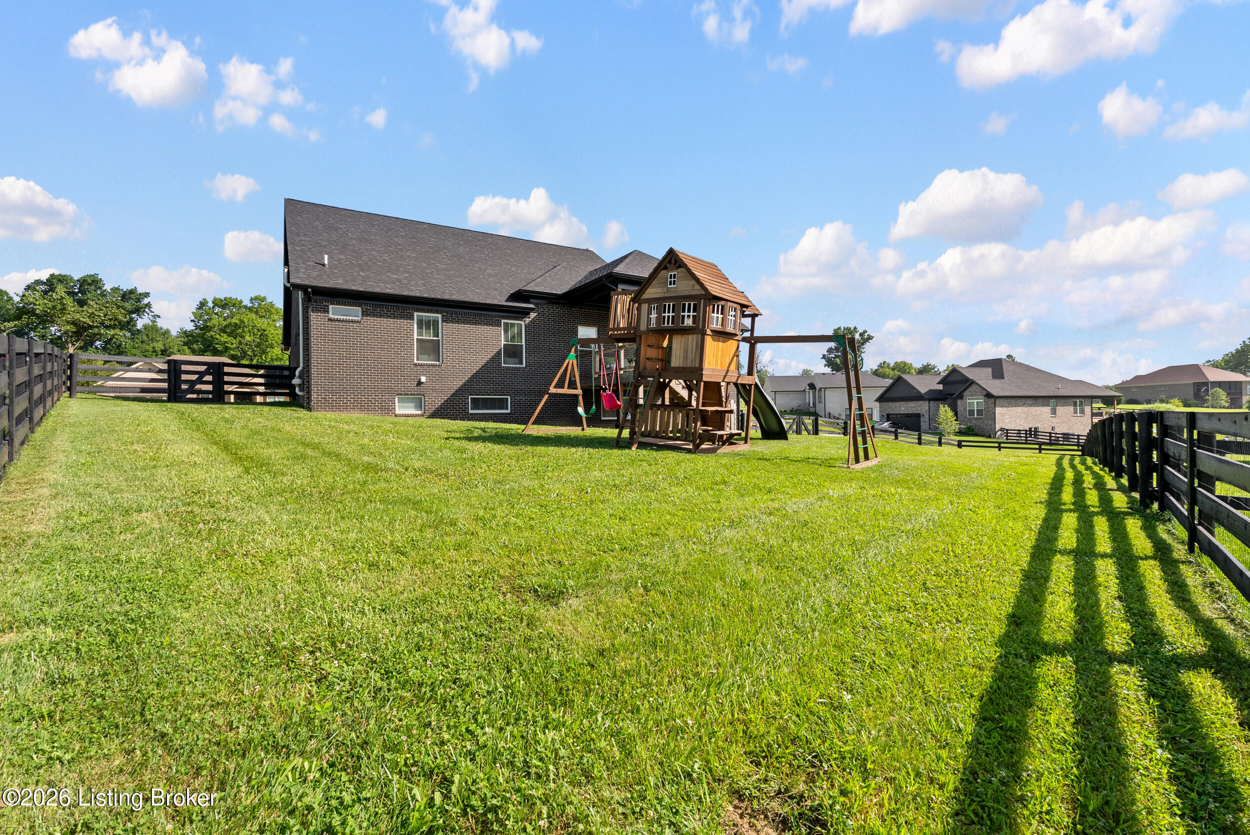 23 Ravens Wood Property Photo 10