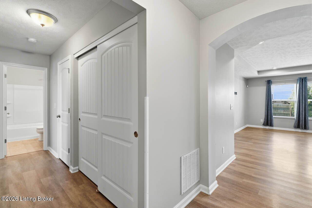 105 Mountain Stone Ct Property Photo 16