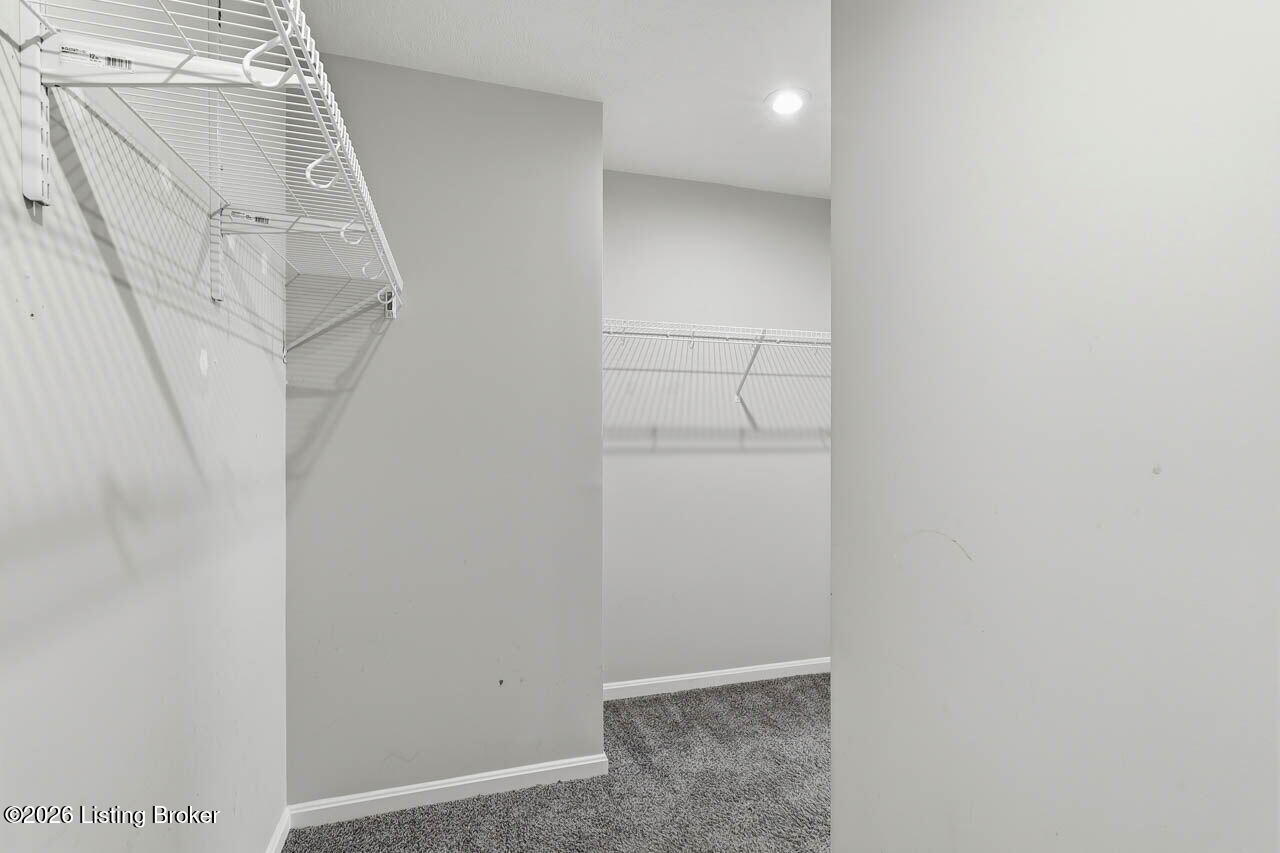 105 Mountain Stone Ct Property Photo 33