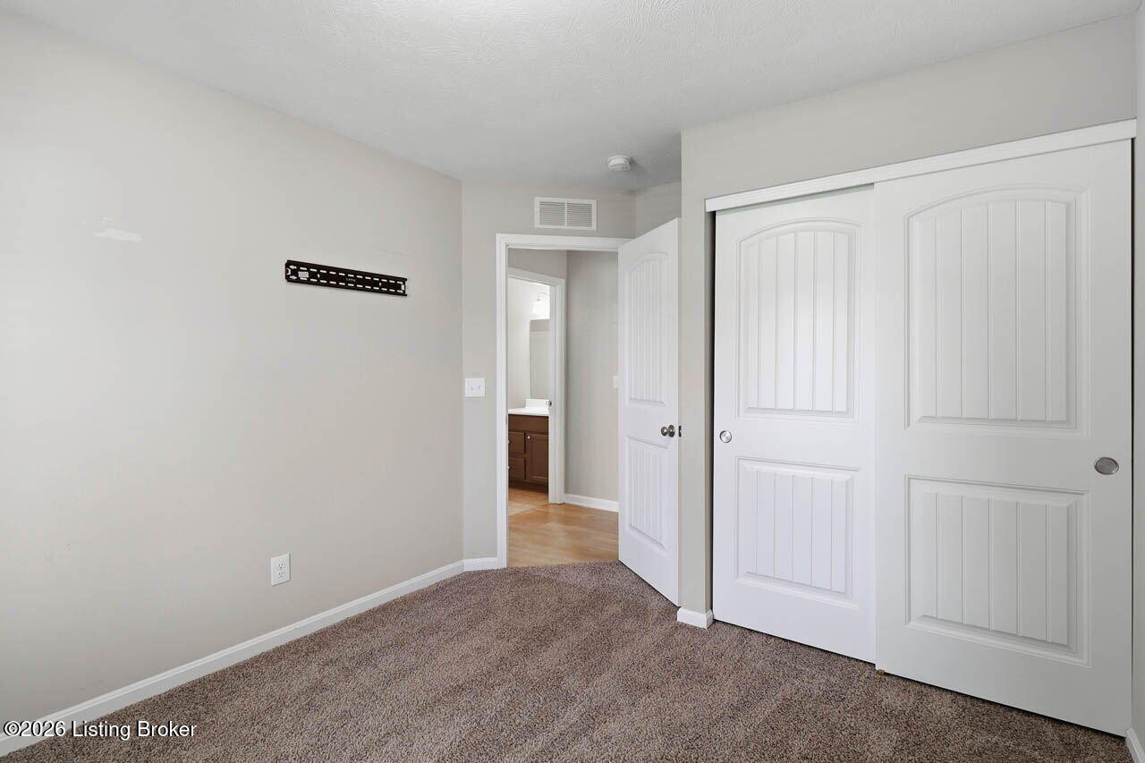 105 Mountain Stone Ct Property Photo 36