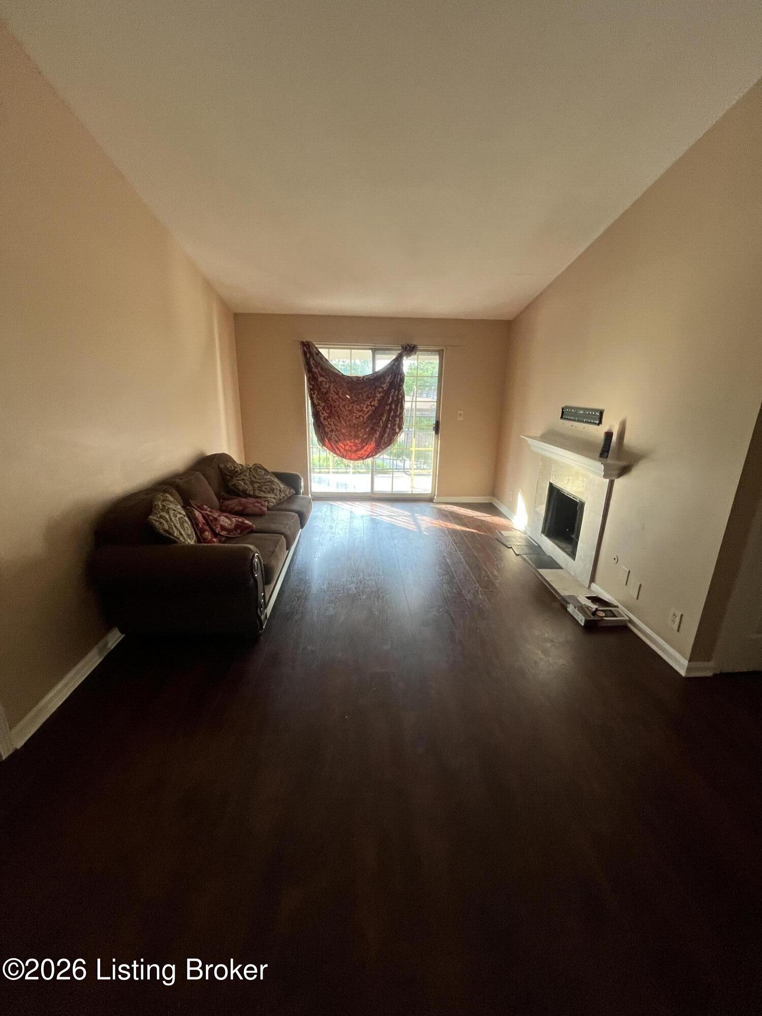 3312 Colonial Manor Cir 6a Property Photo 2