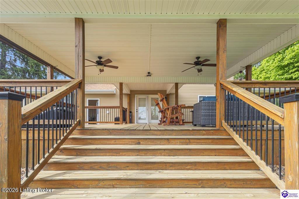 200 Carey Ln Property Photo 6
