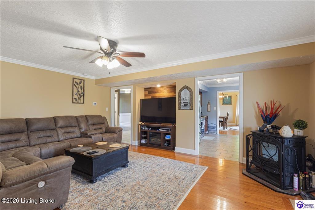 200 Carey Ln Property Photo 18