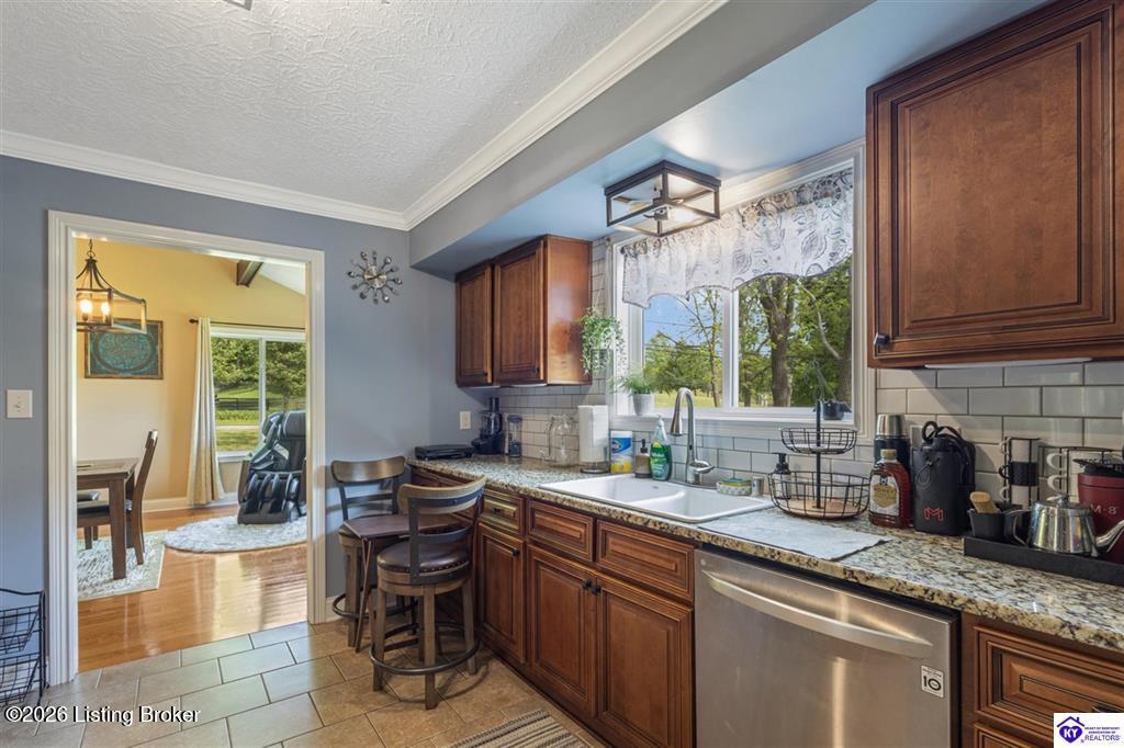 200 Carey Ln Property Photo 23