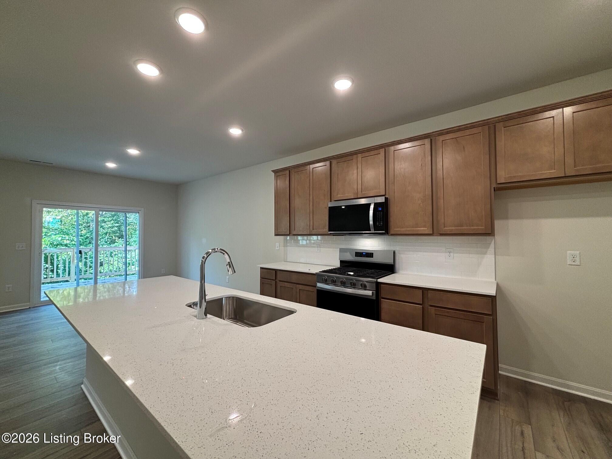 105 Ardmore Crossing Dr Property Photo 13