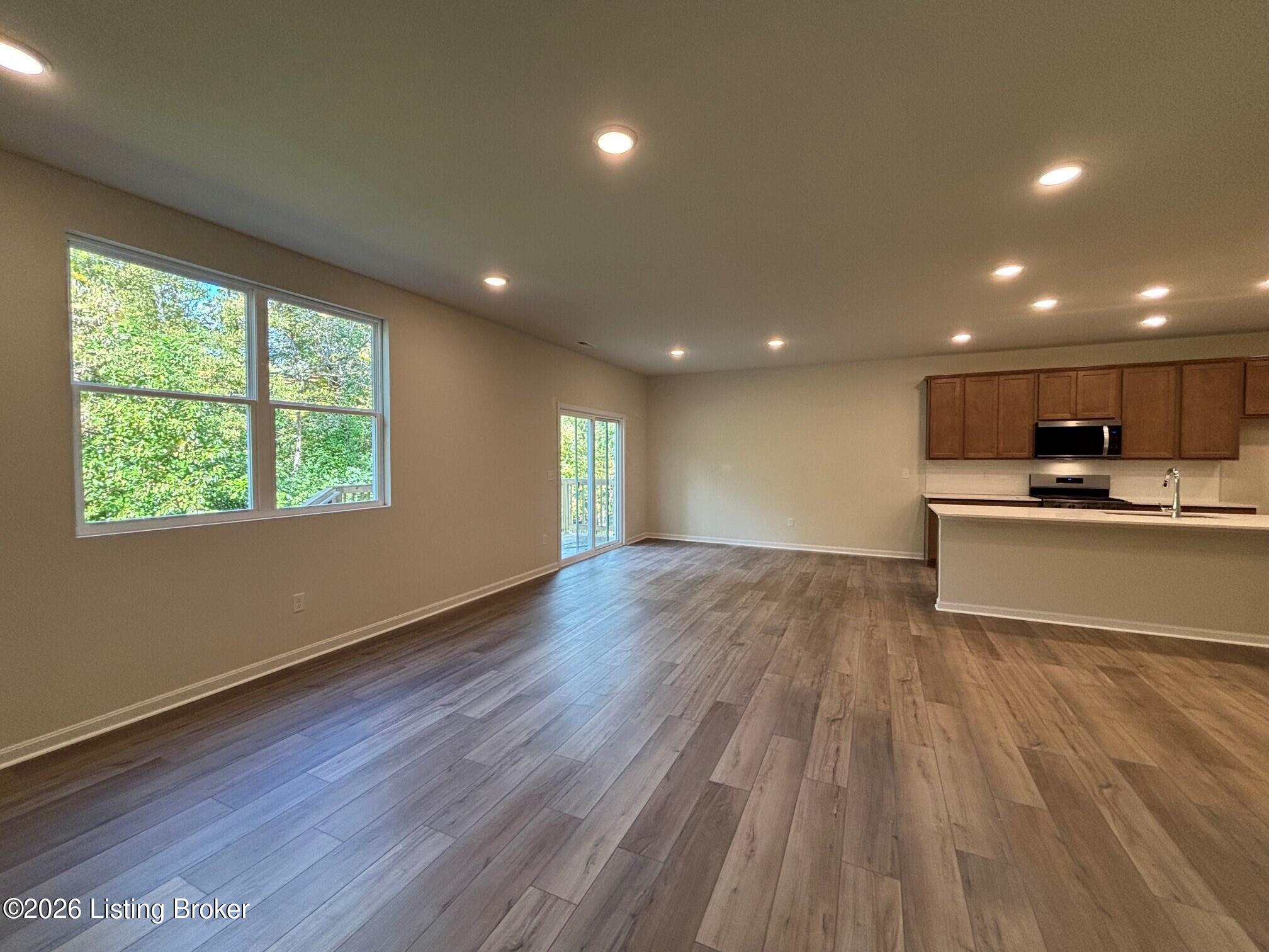 105 Ardmore Crossing Dr Property Photo 17