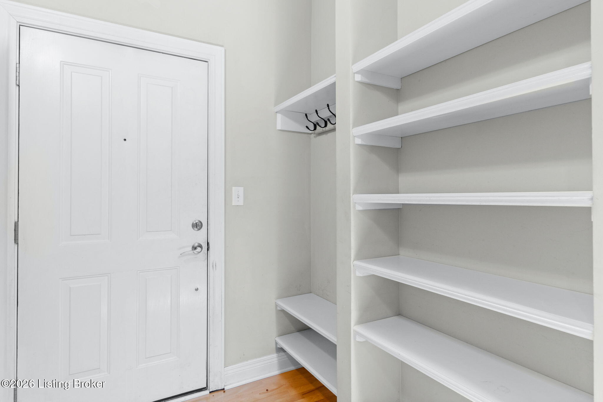 2411 Brownsboro Rd Apt 101 Property Photo 5