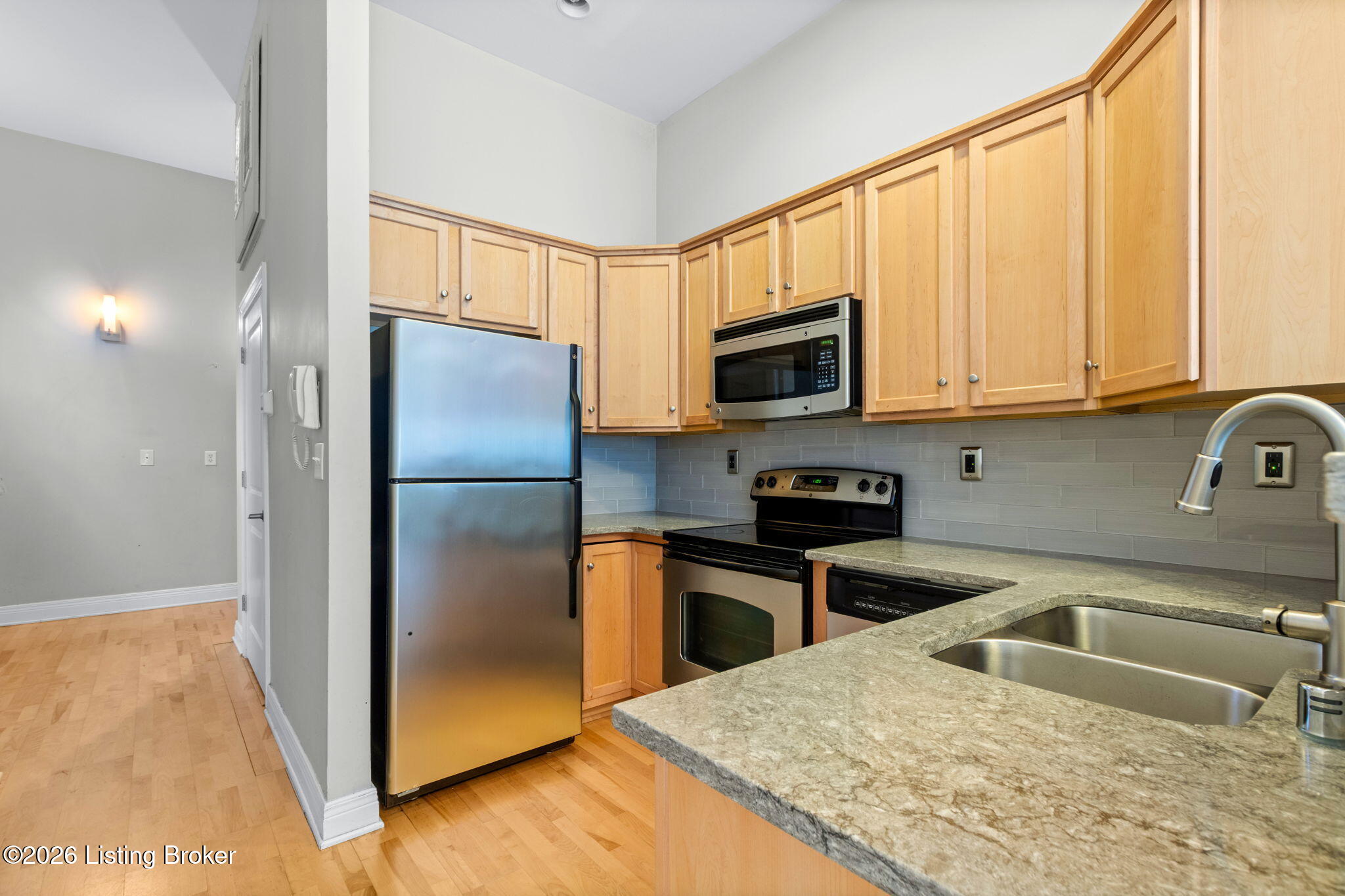 2411 Brownsboro Rd Apt 101 Property Photo 11