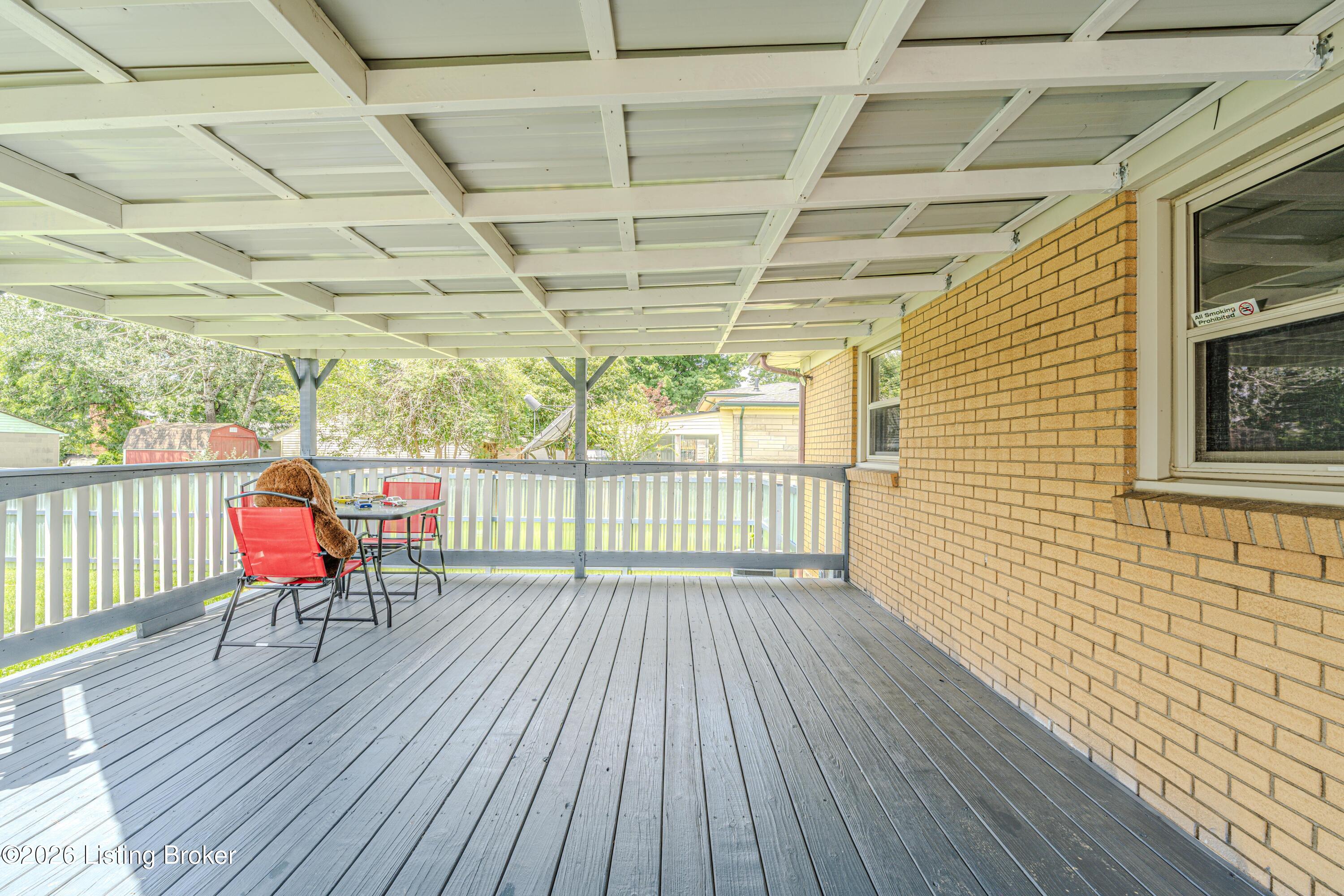 6102 W Pages Ln Property Photo 10