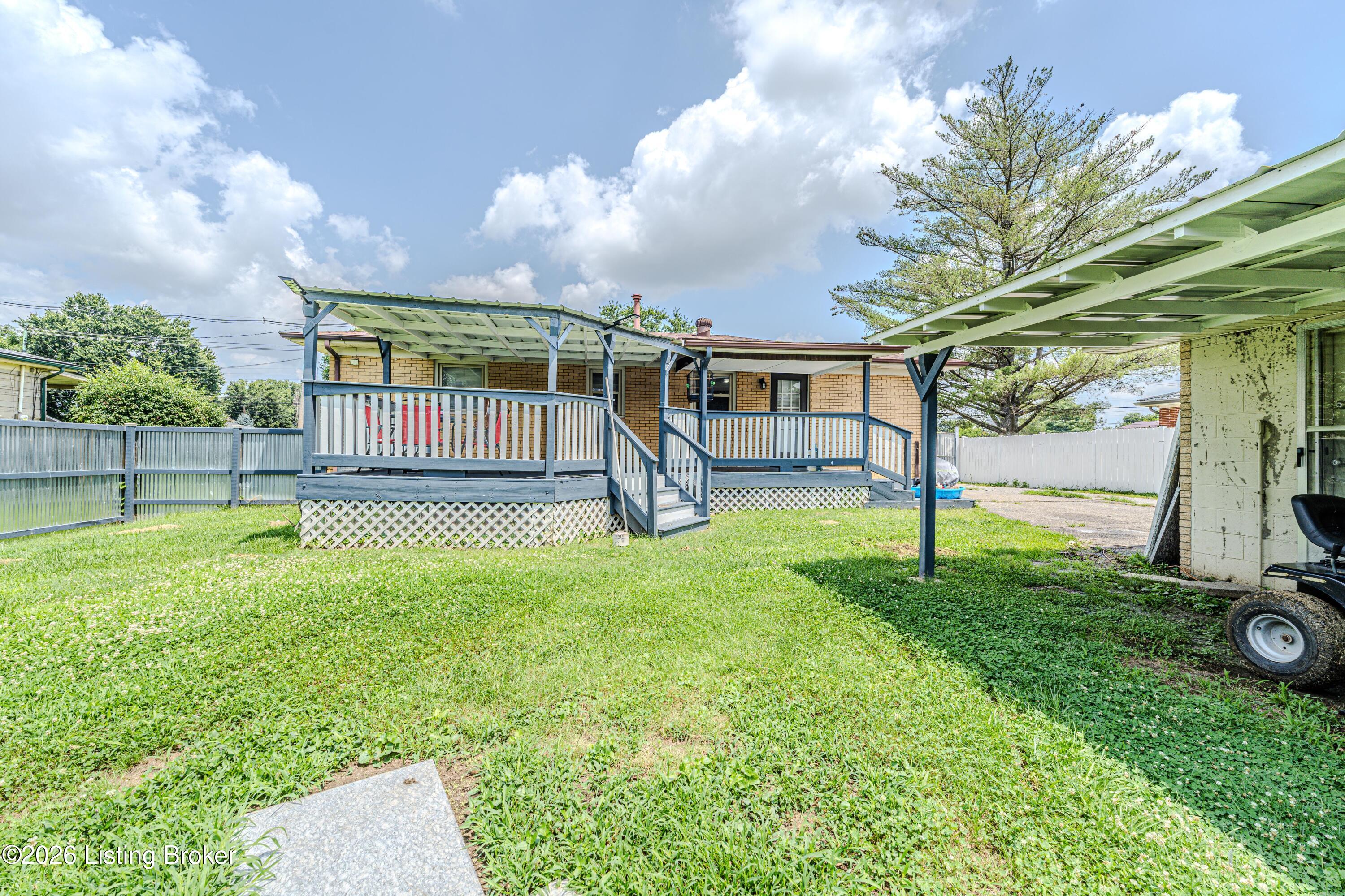 6102 W Pages Ln Property Photo 11