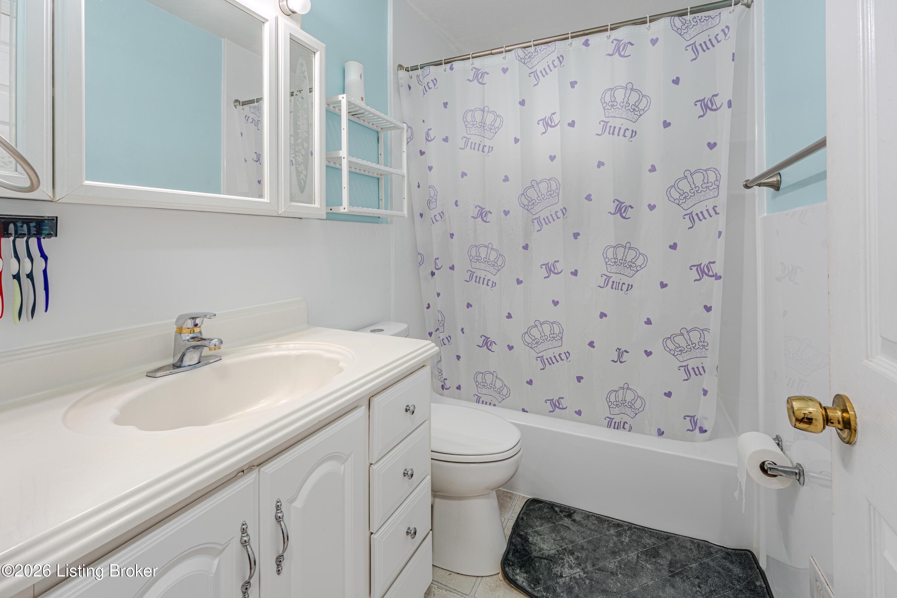 6102 W Pages Ln Property Photo 19