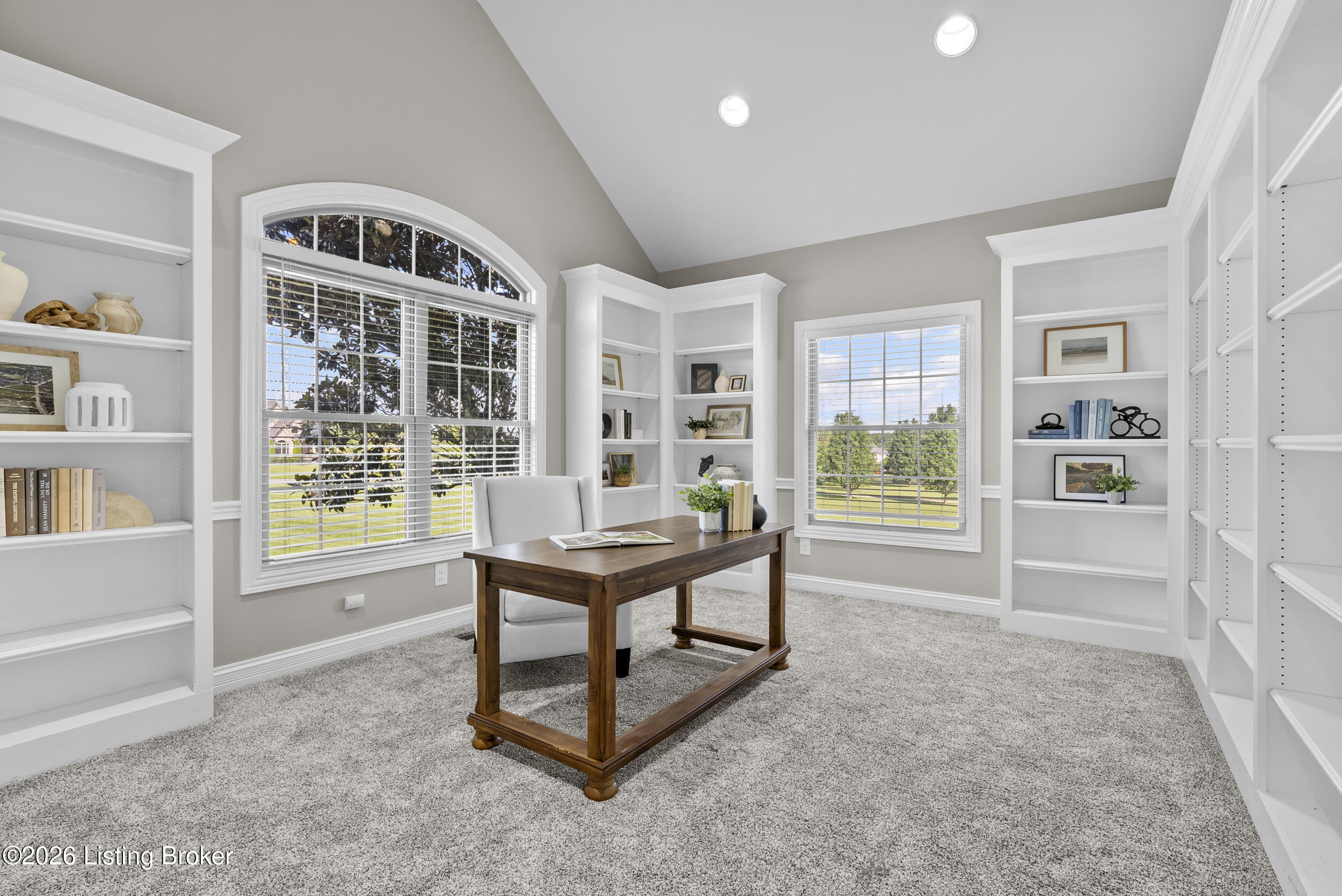 10240 Saddle Pointe Dr Property Photo 11