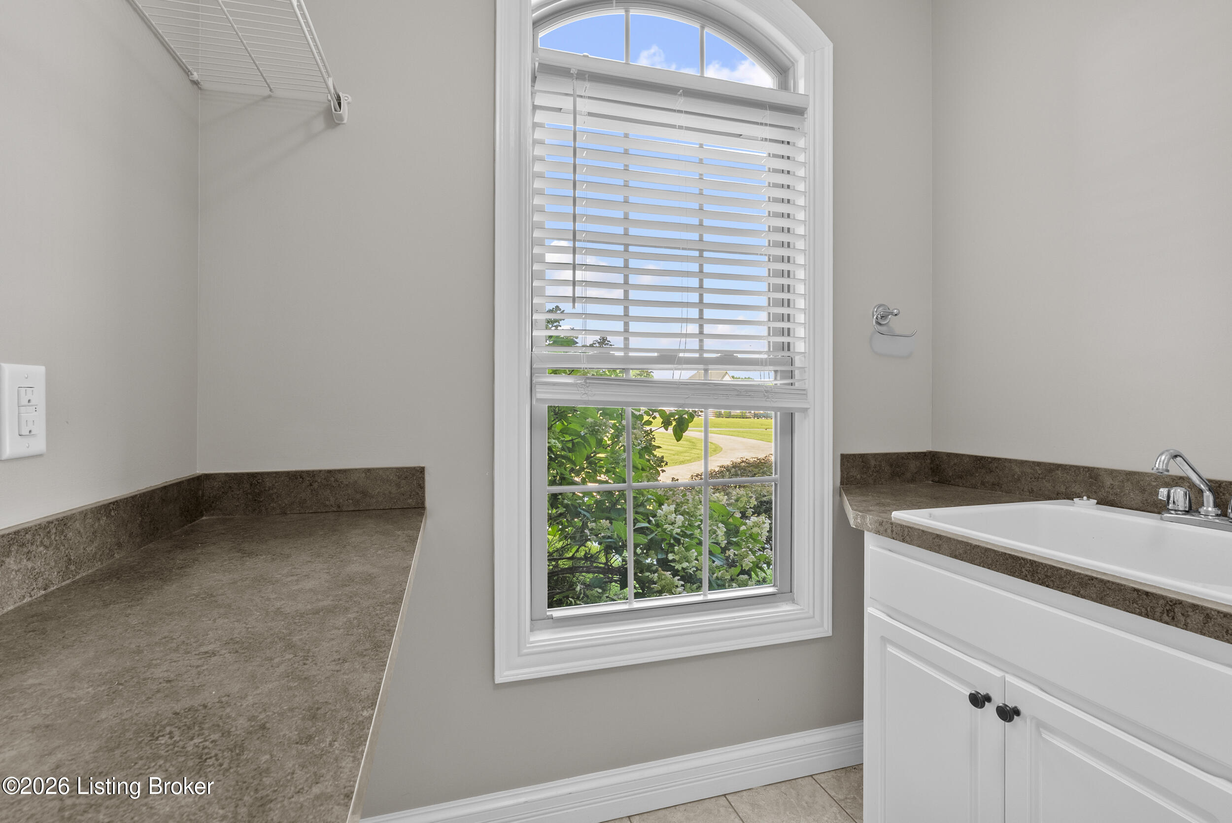10240 Saddle Pointe Dr Property Photo 41