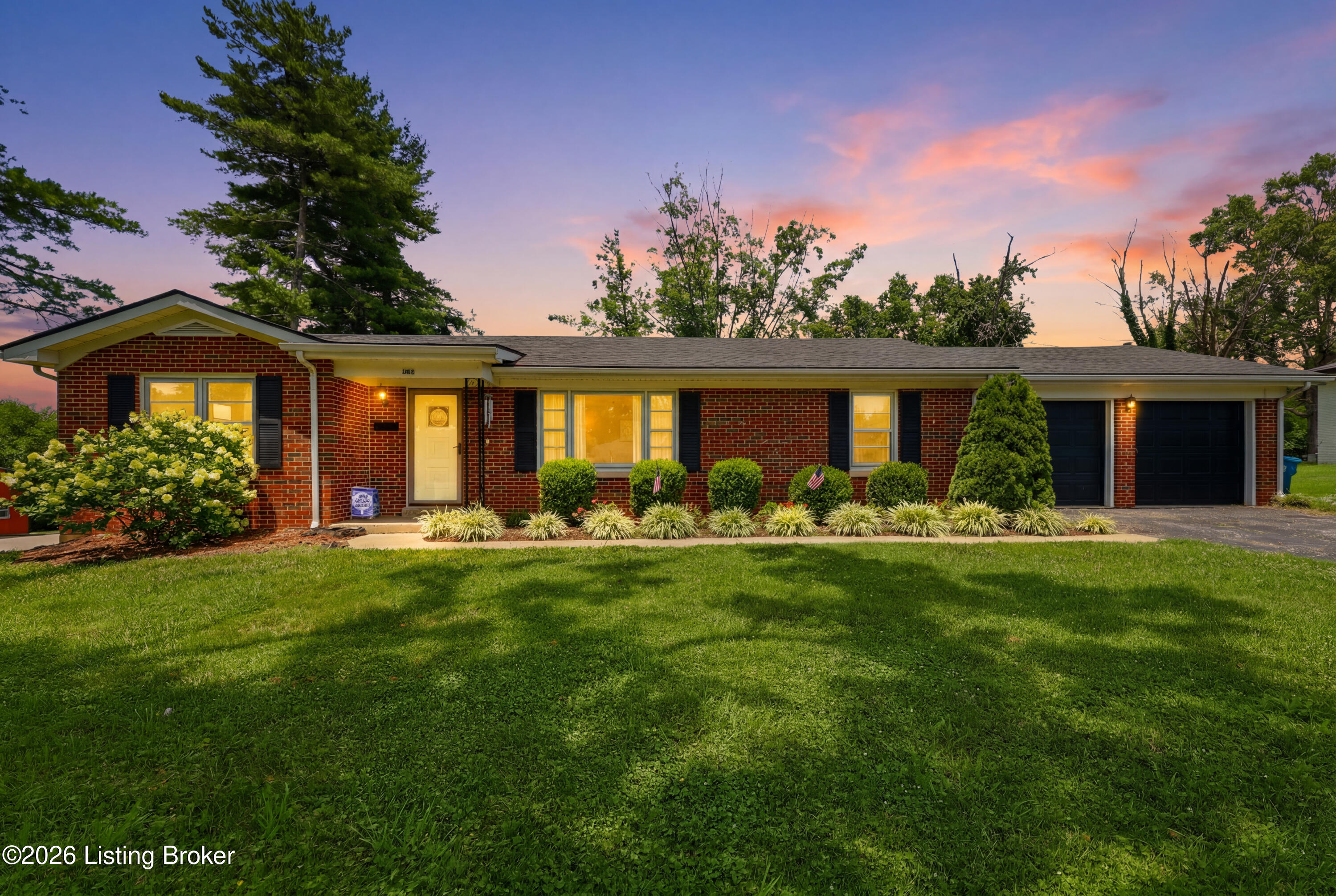220 Forrest Dr Property Photo 1