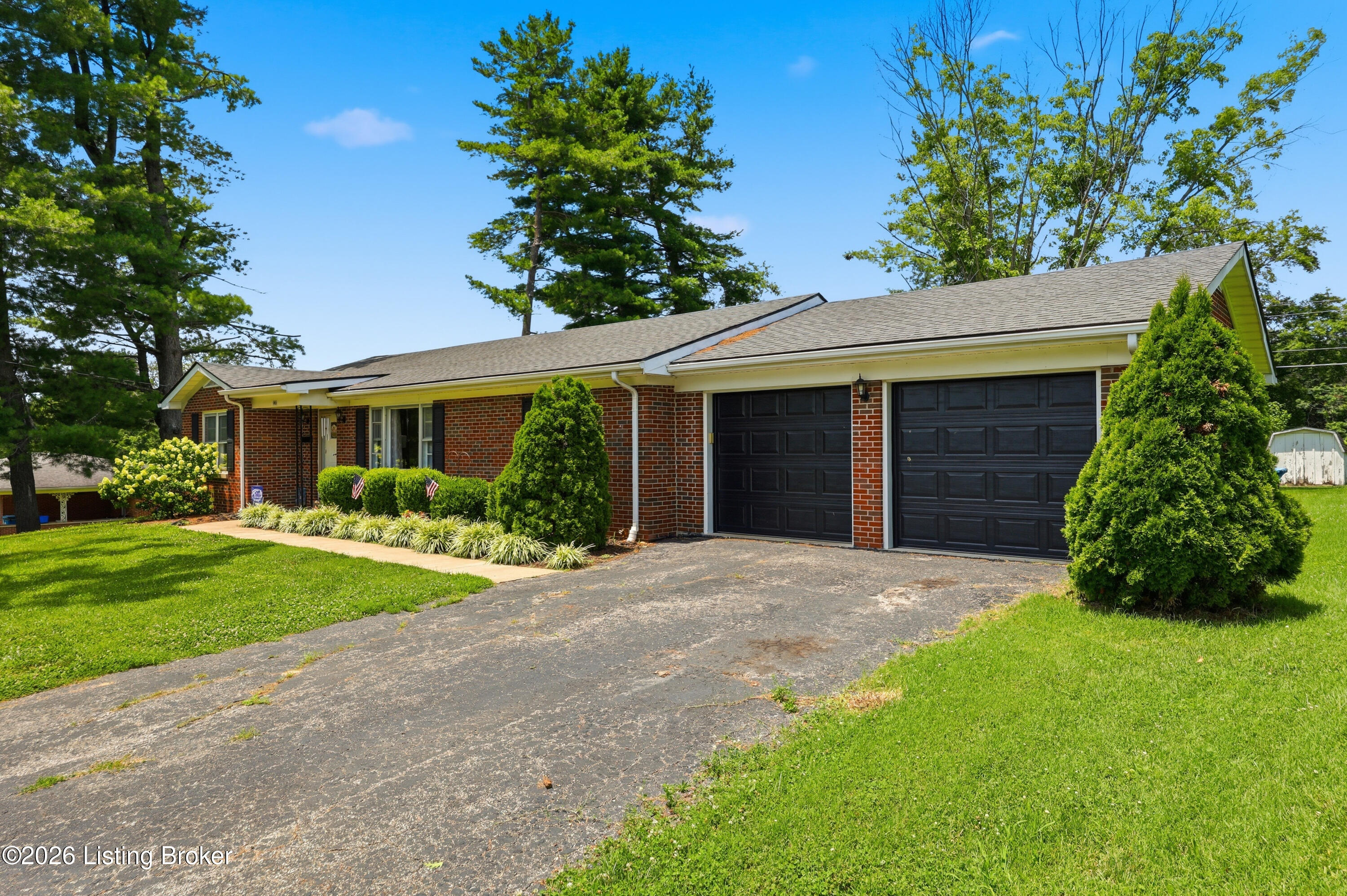 220 Forrest Dr Property Photo 41