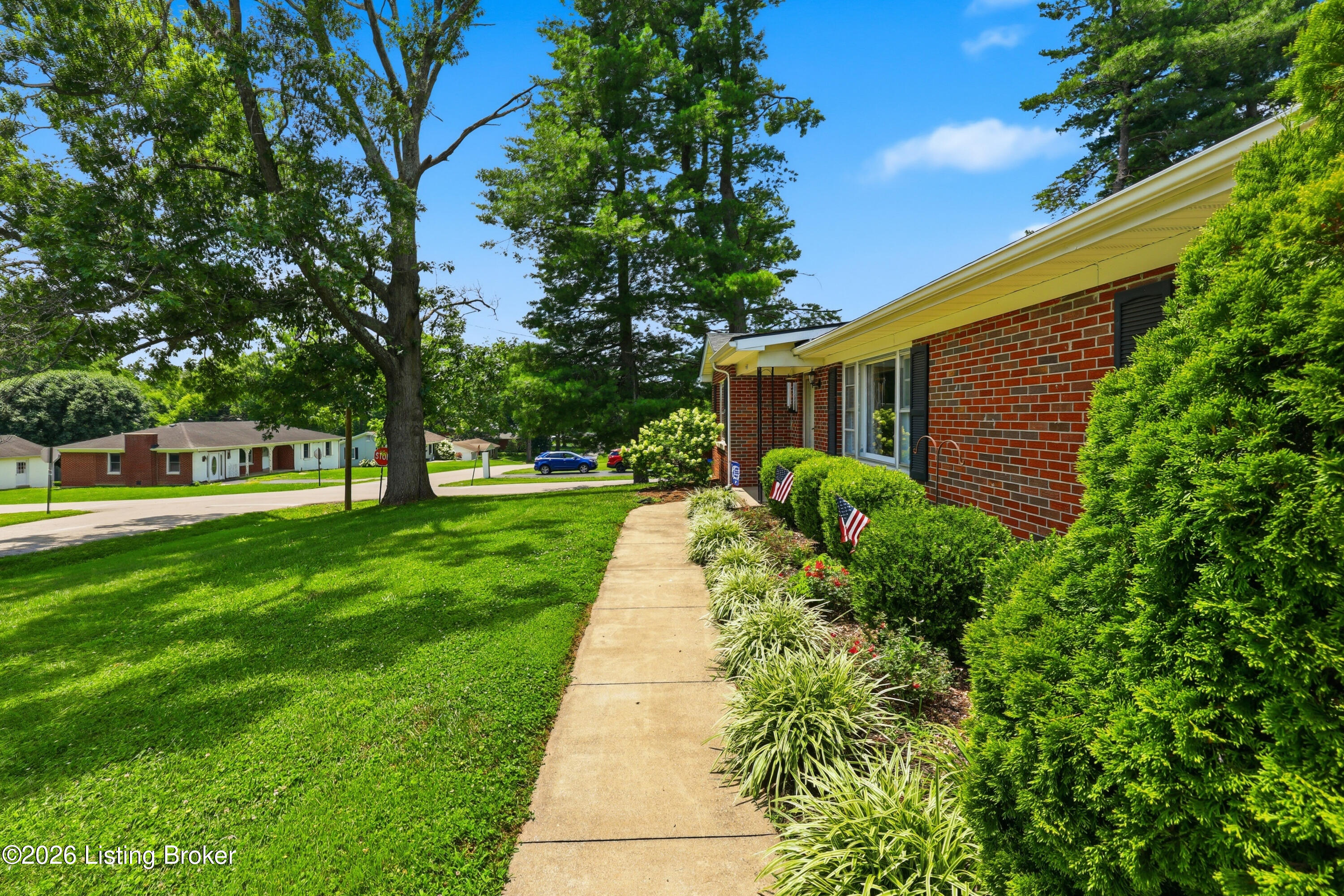 220 Forrest Dr Property Photo 42