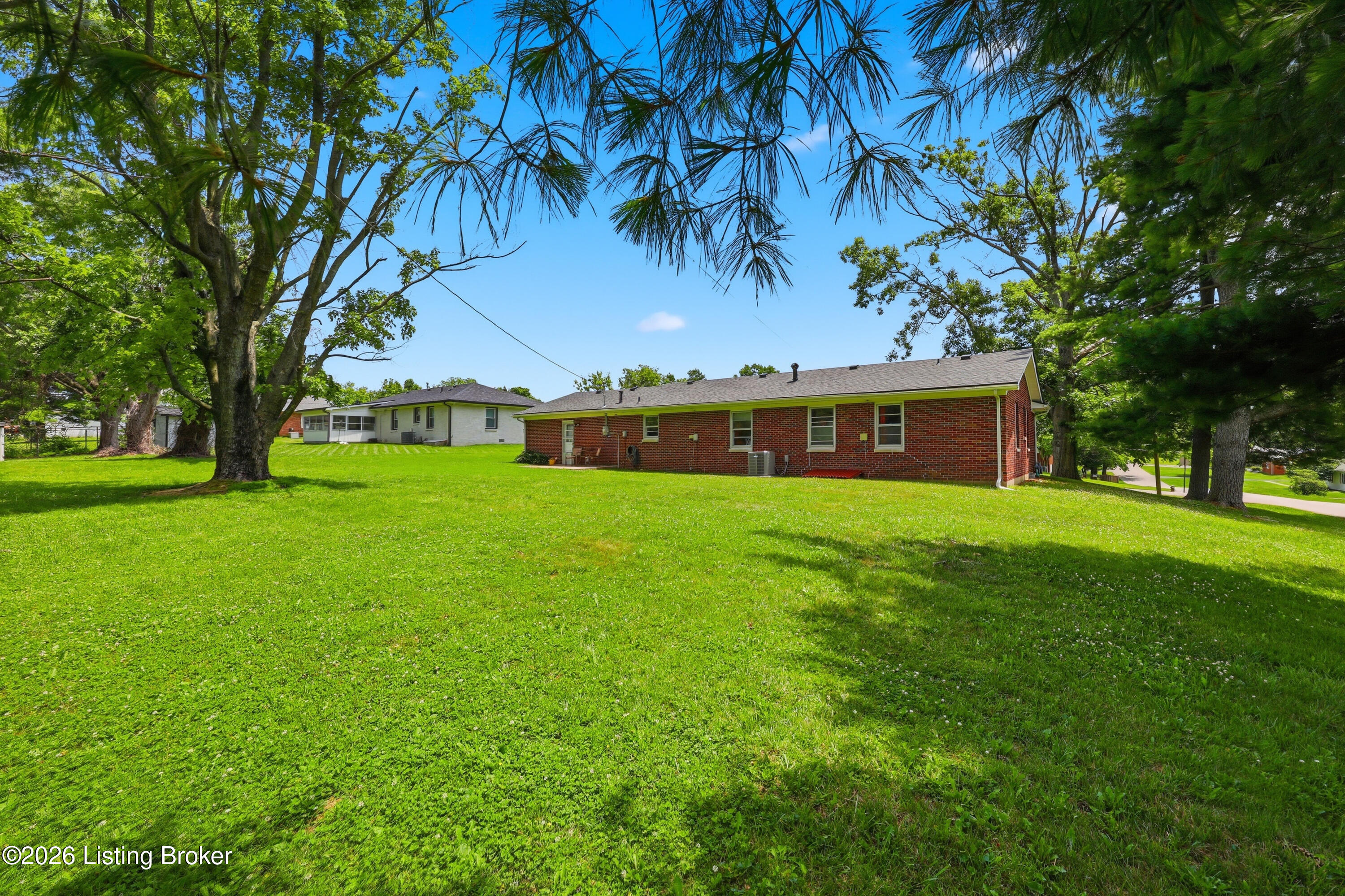 220 Forrest Dr Property Photo 47
