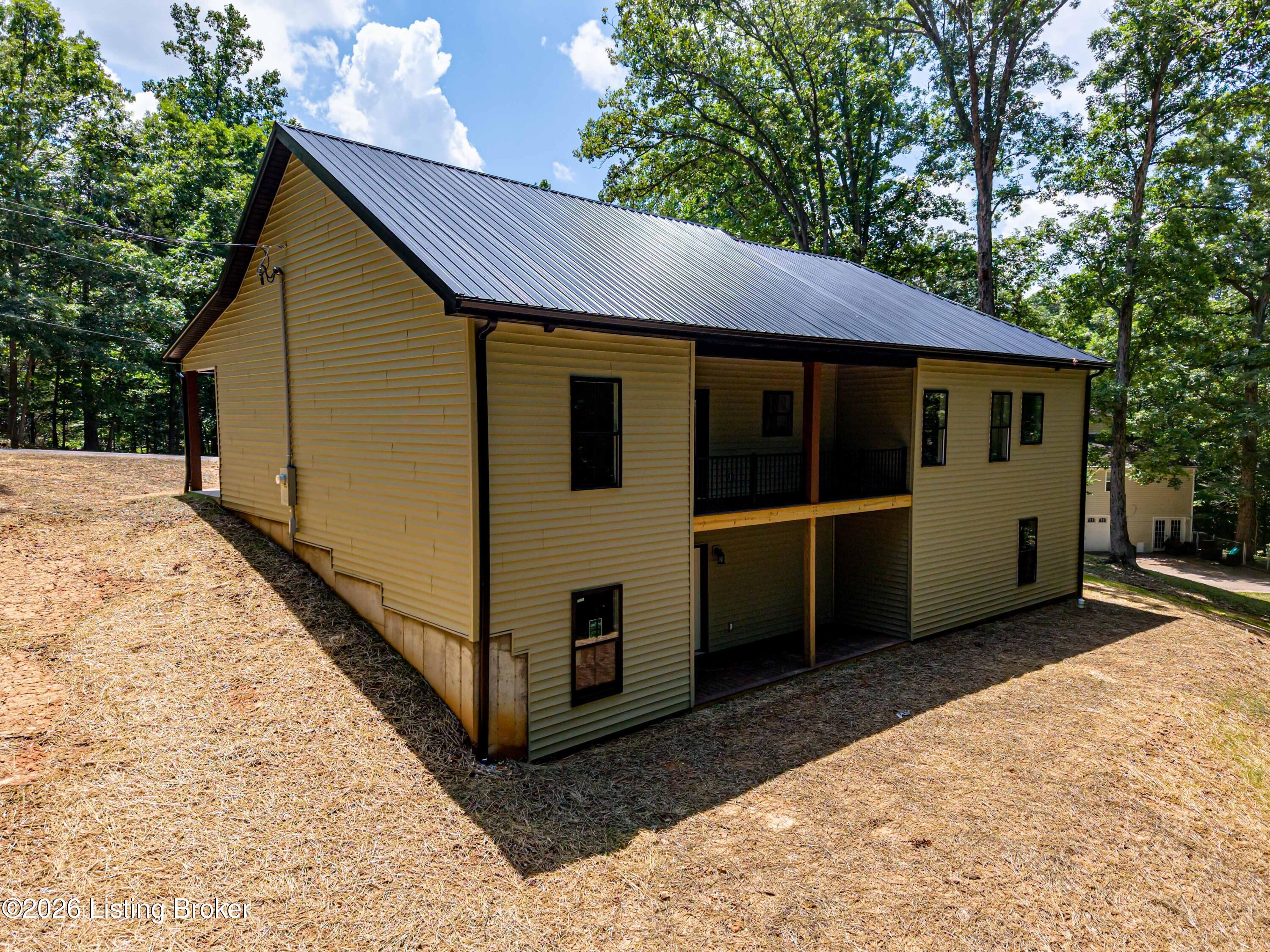 40 Columbine Ct Property Photo 5
