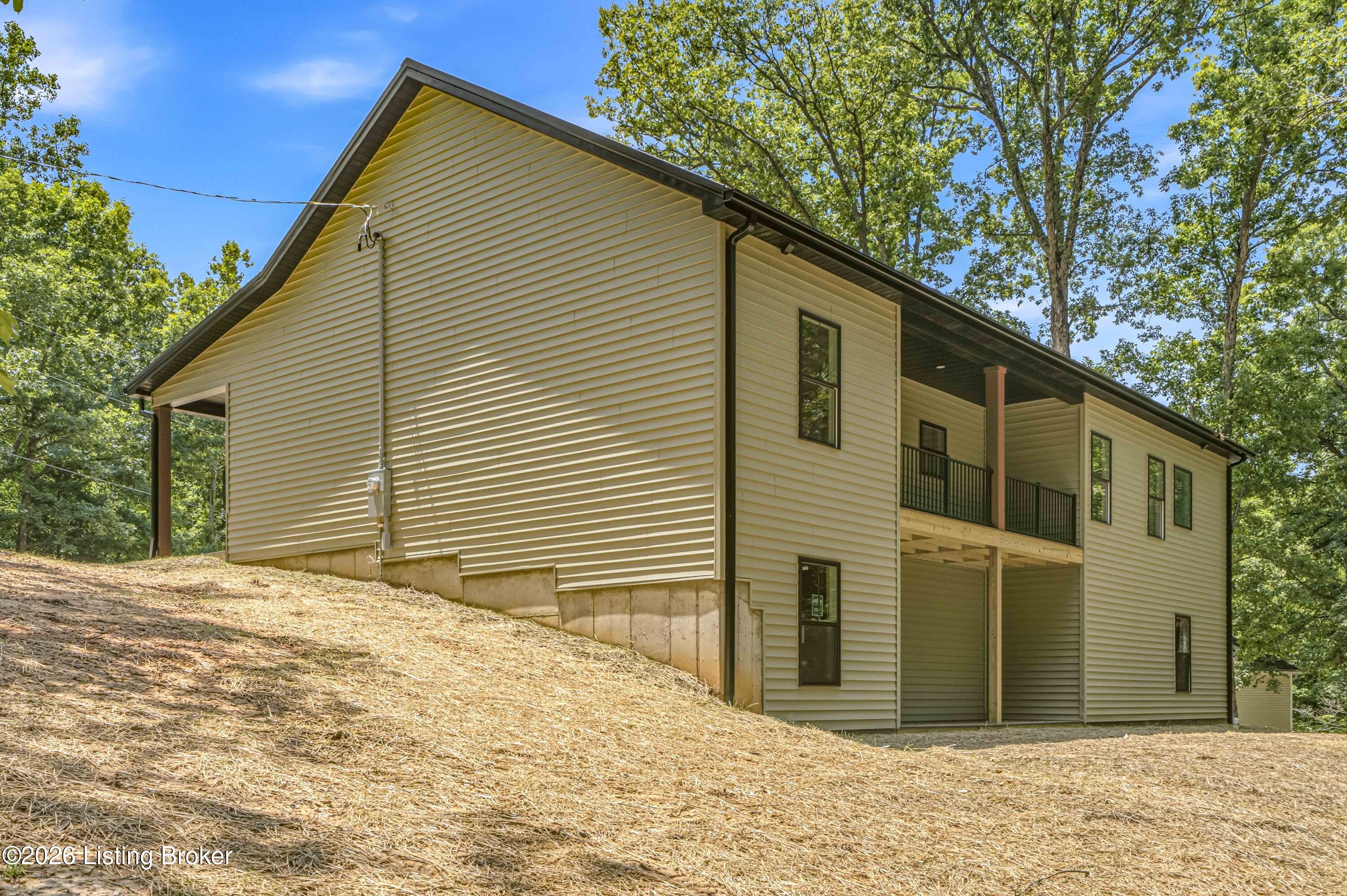 40 Columbine Ct Property Photo 6