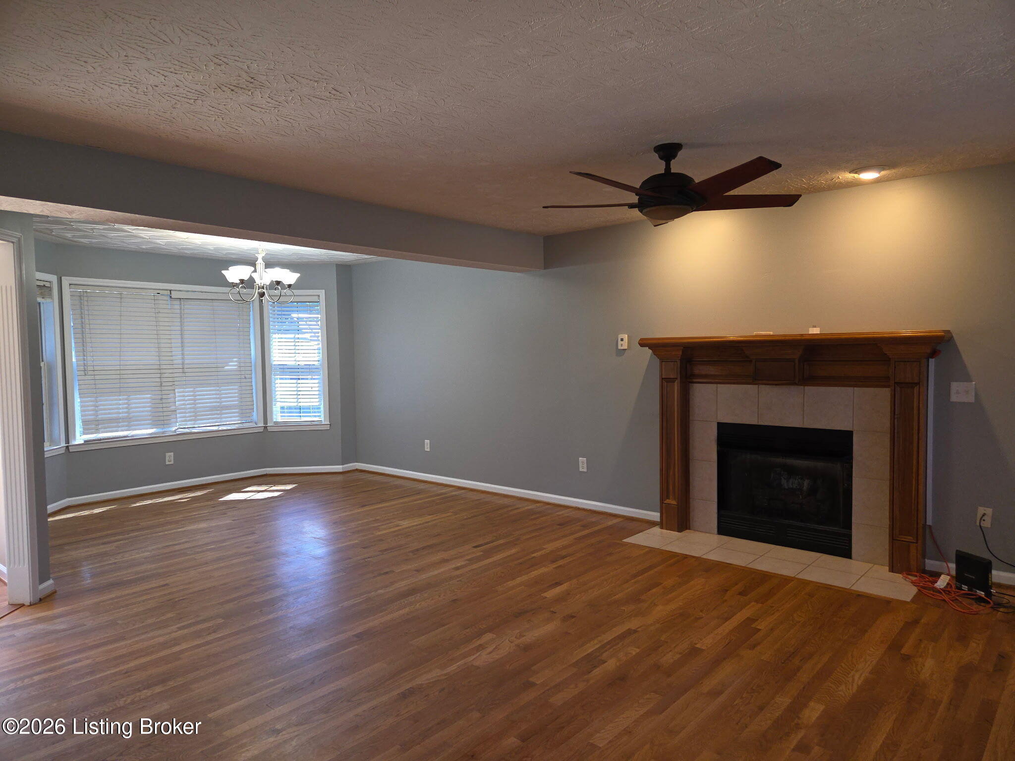 2517 Kensington Way Property Photo 4