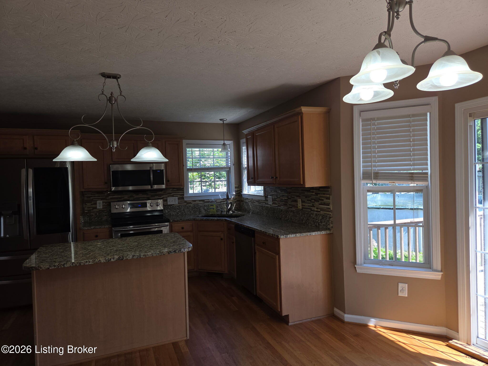 2517 Kensington Way Property Photo 12