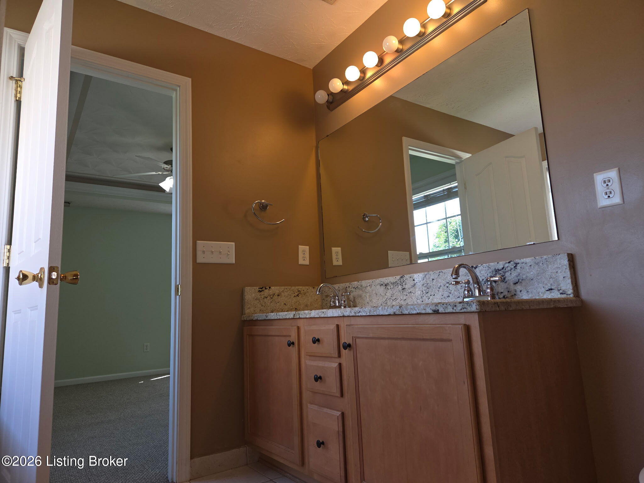 2517 Kensington Way Property Photo 31
