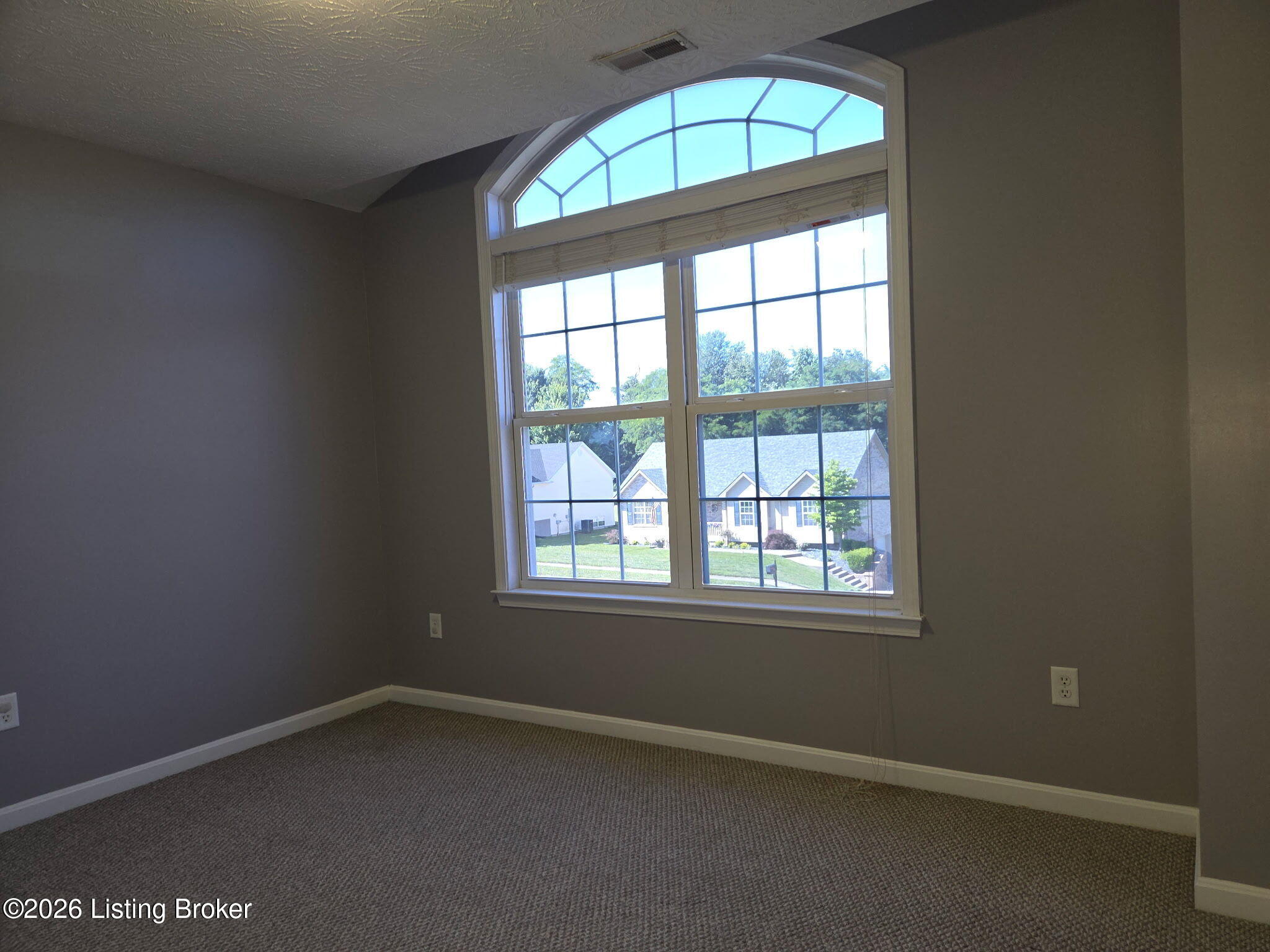 2517 Kensington Way Property Photo 38