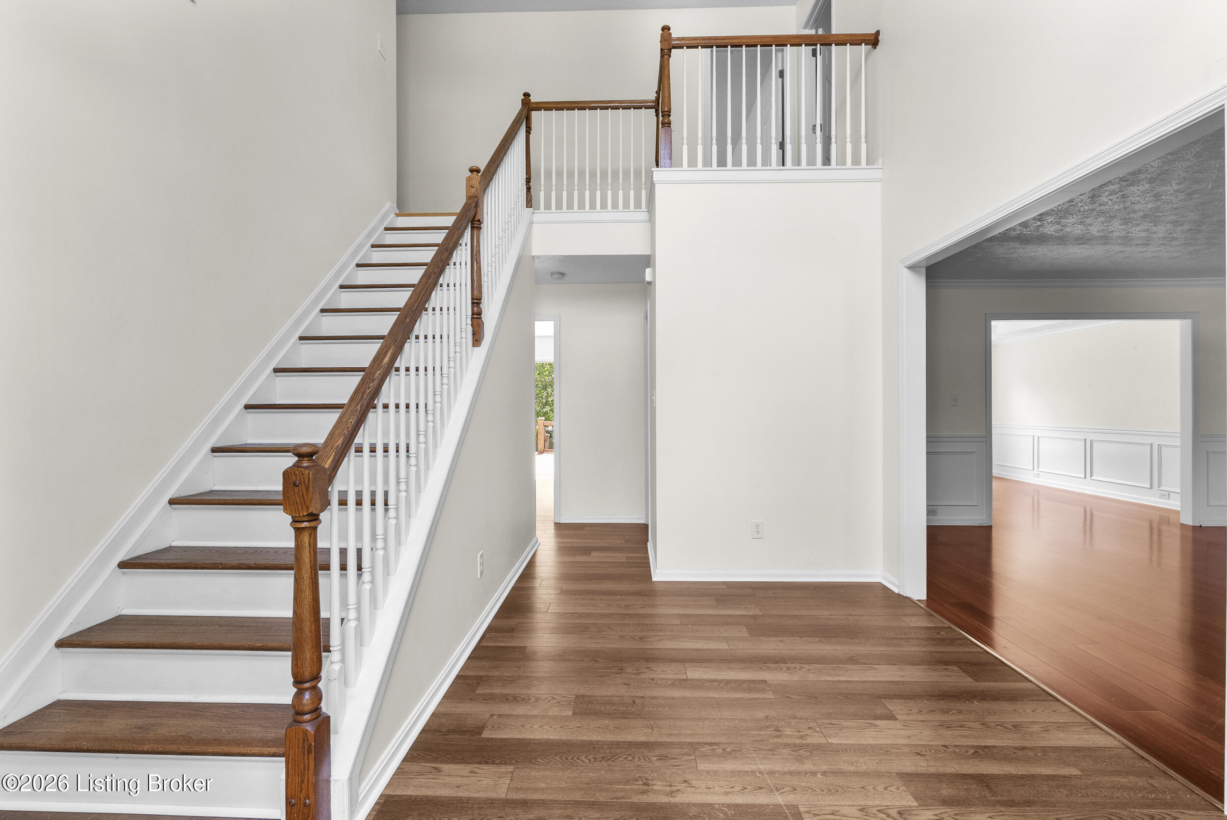 10123 Spring Gate Dr Property Photo 4