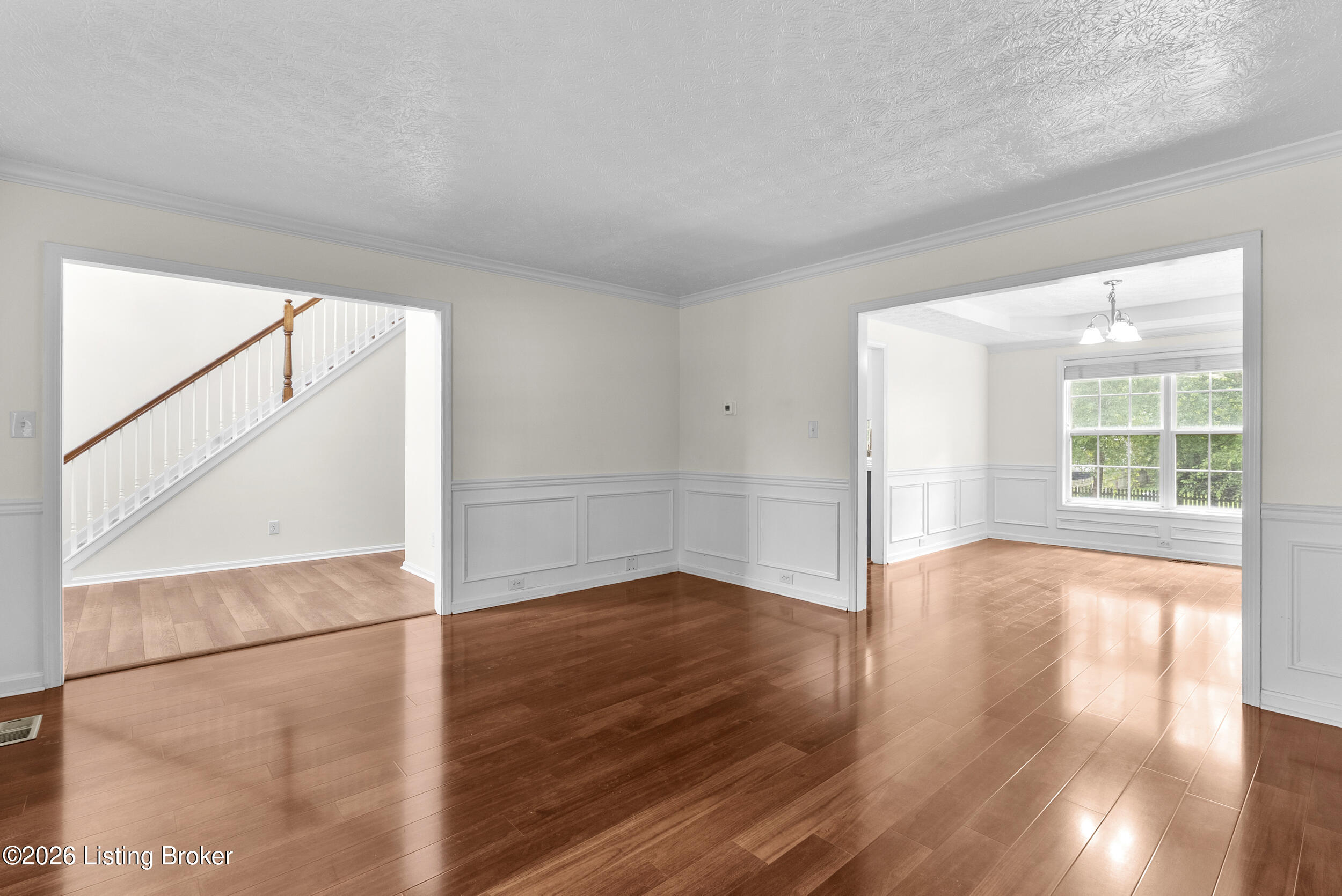 10123 Spring Gate Dr Property Photo 7