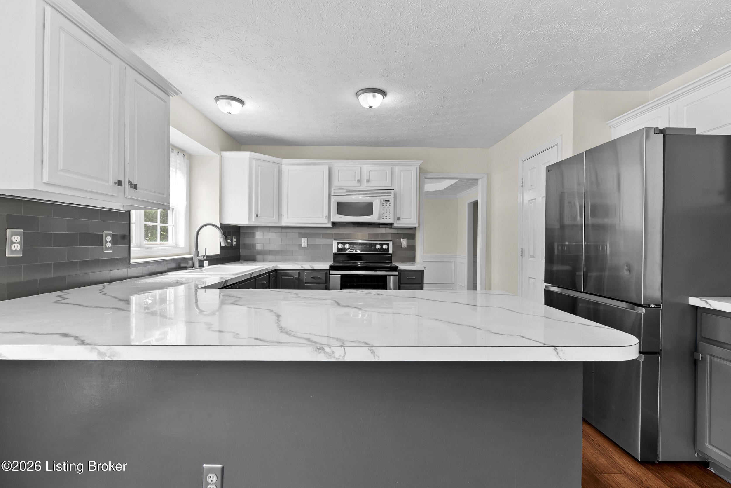 10123 Spring Gate Dr Property Photo 14