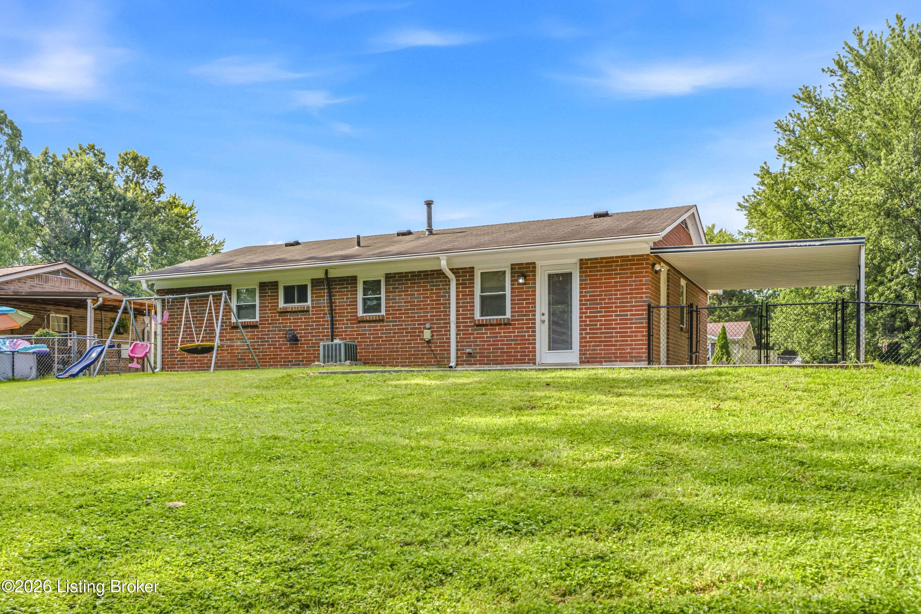 6812 Nalery Way Property Photo 3