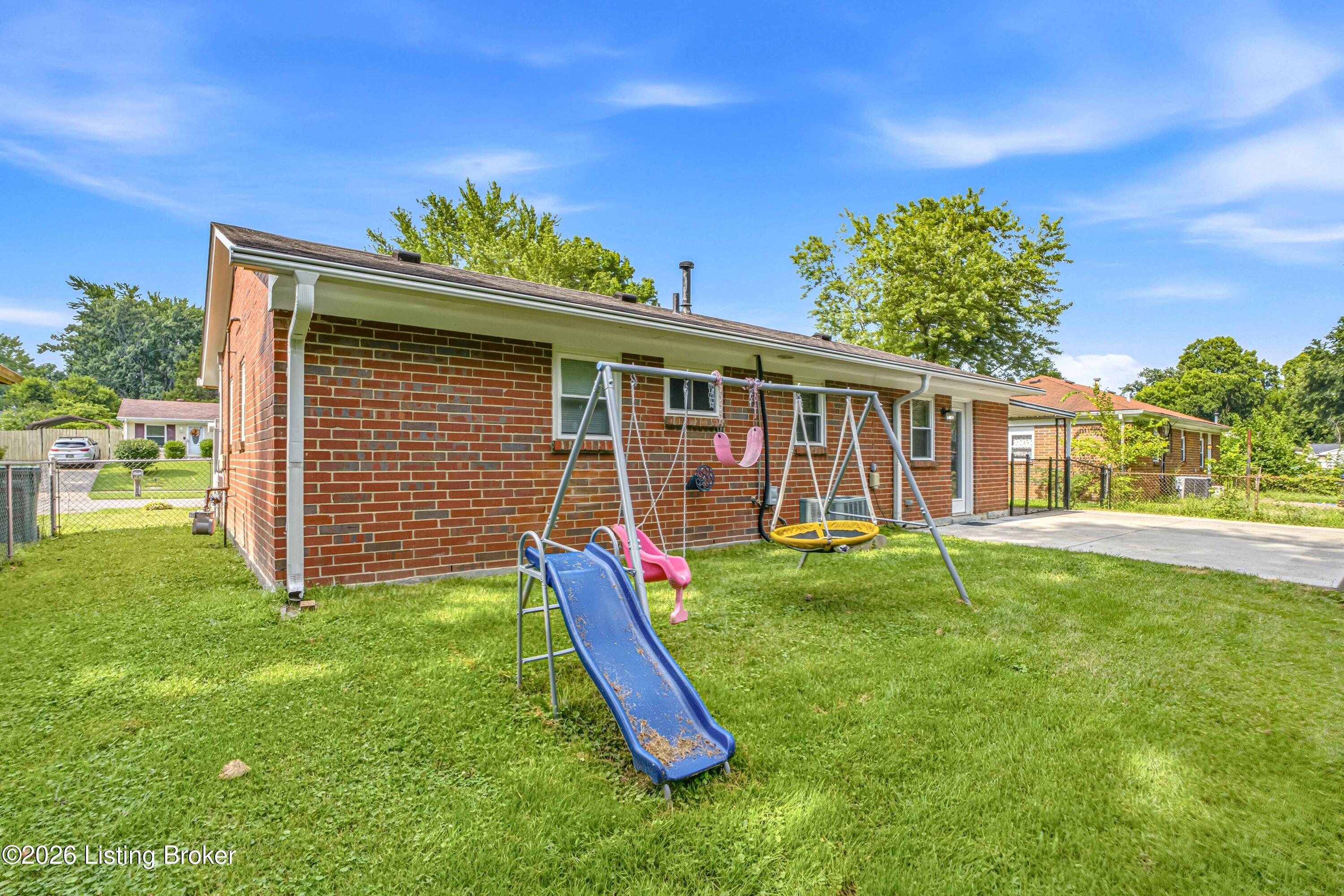 6812 Nalery Way Property Photo 4