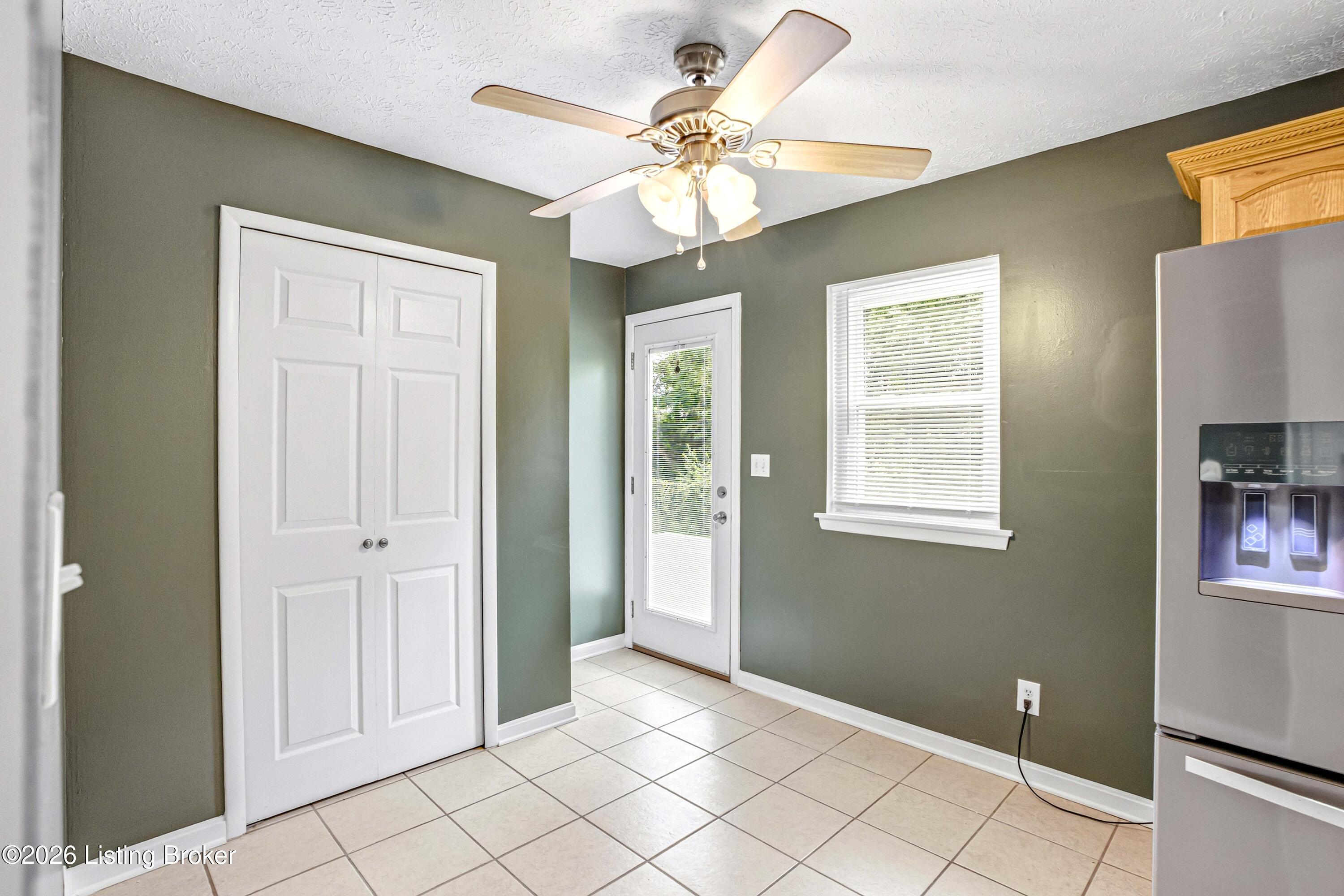 6812 Nalery Way Property Photo 6