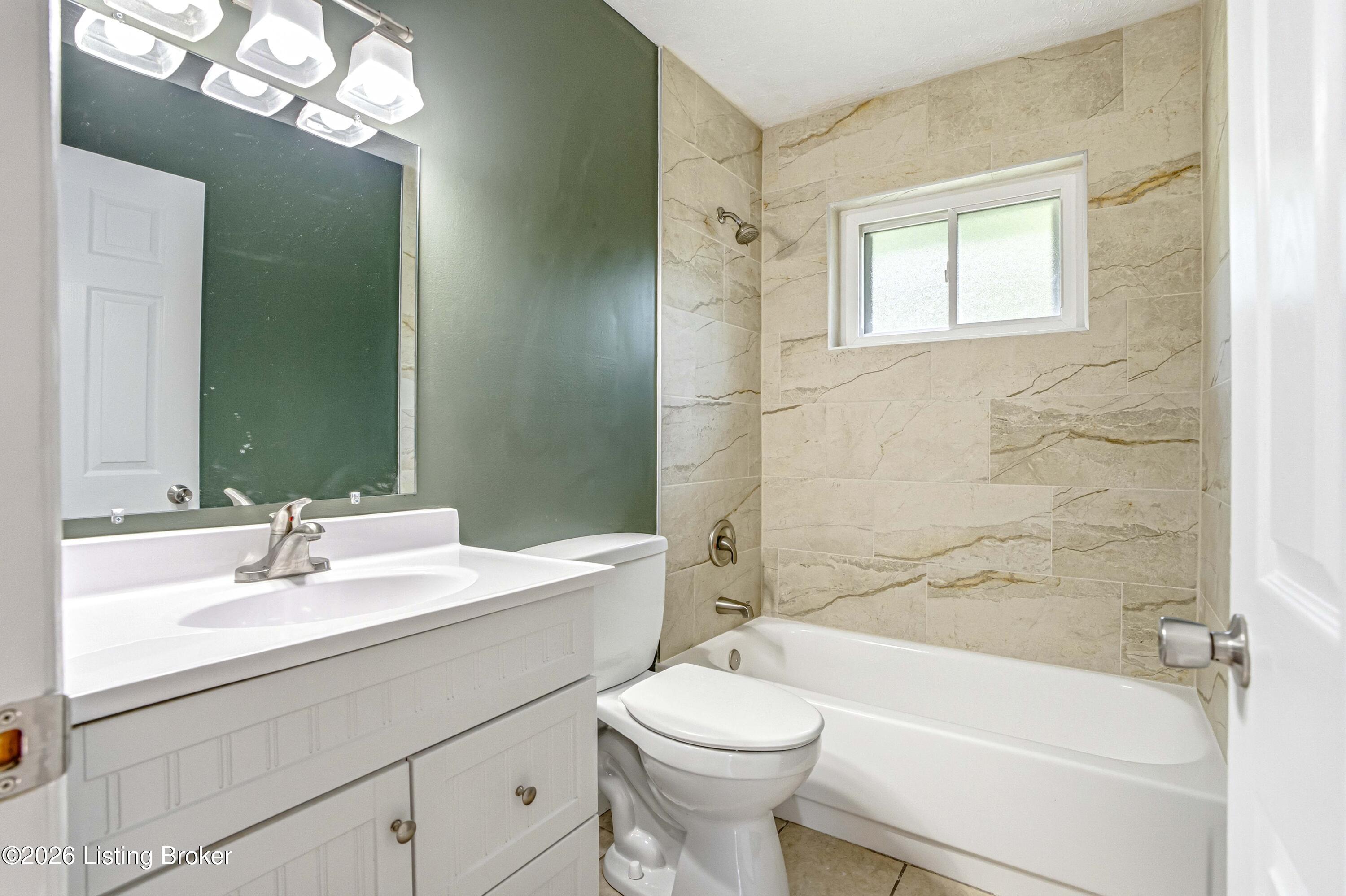 6812 Nalery Way Property Photo 13