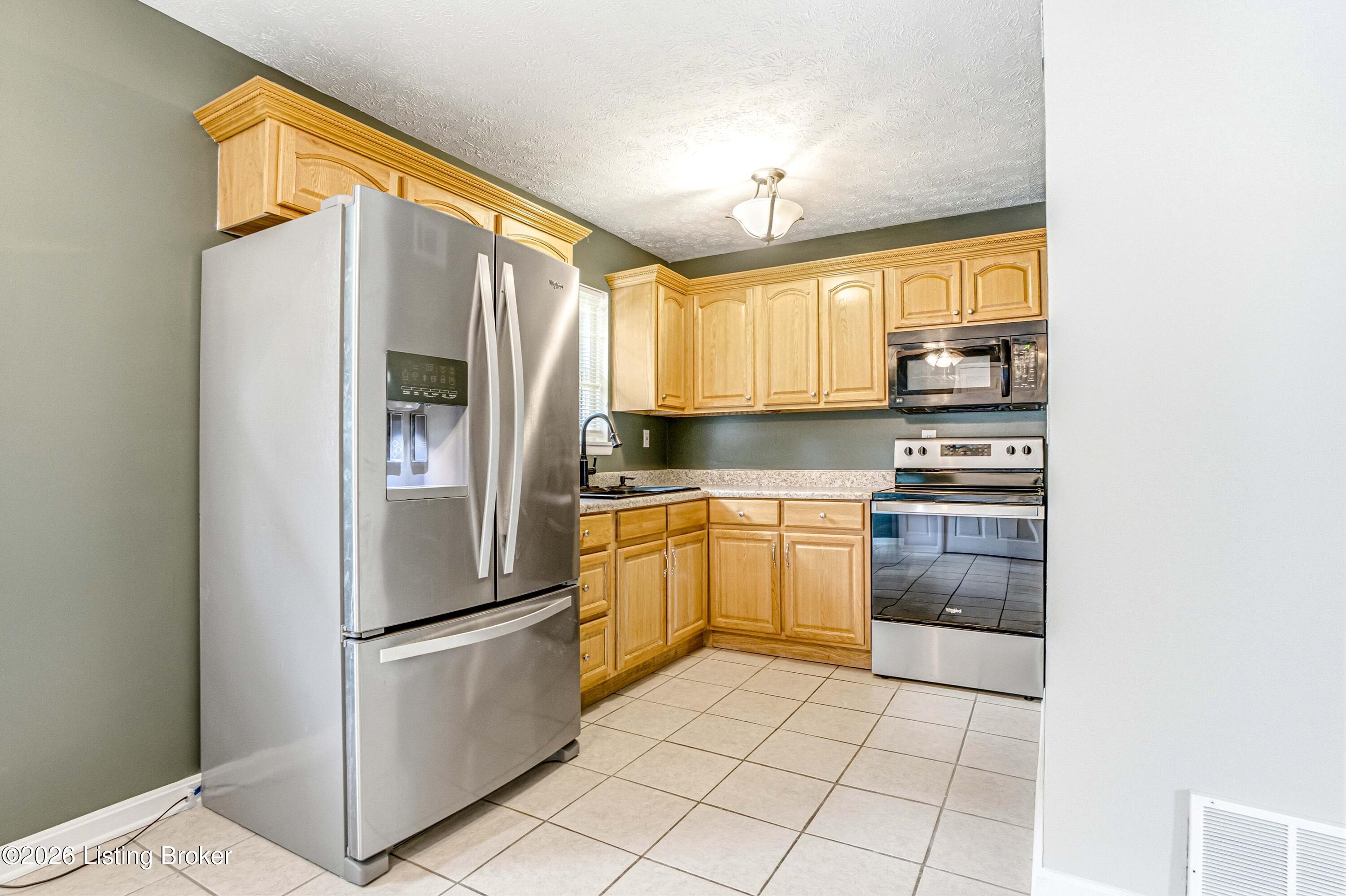 6812 Nalery Way Property Photo 20