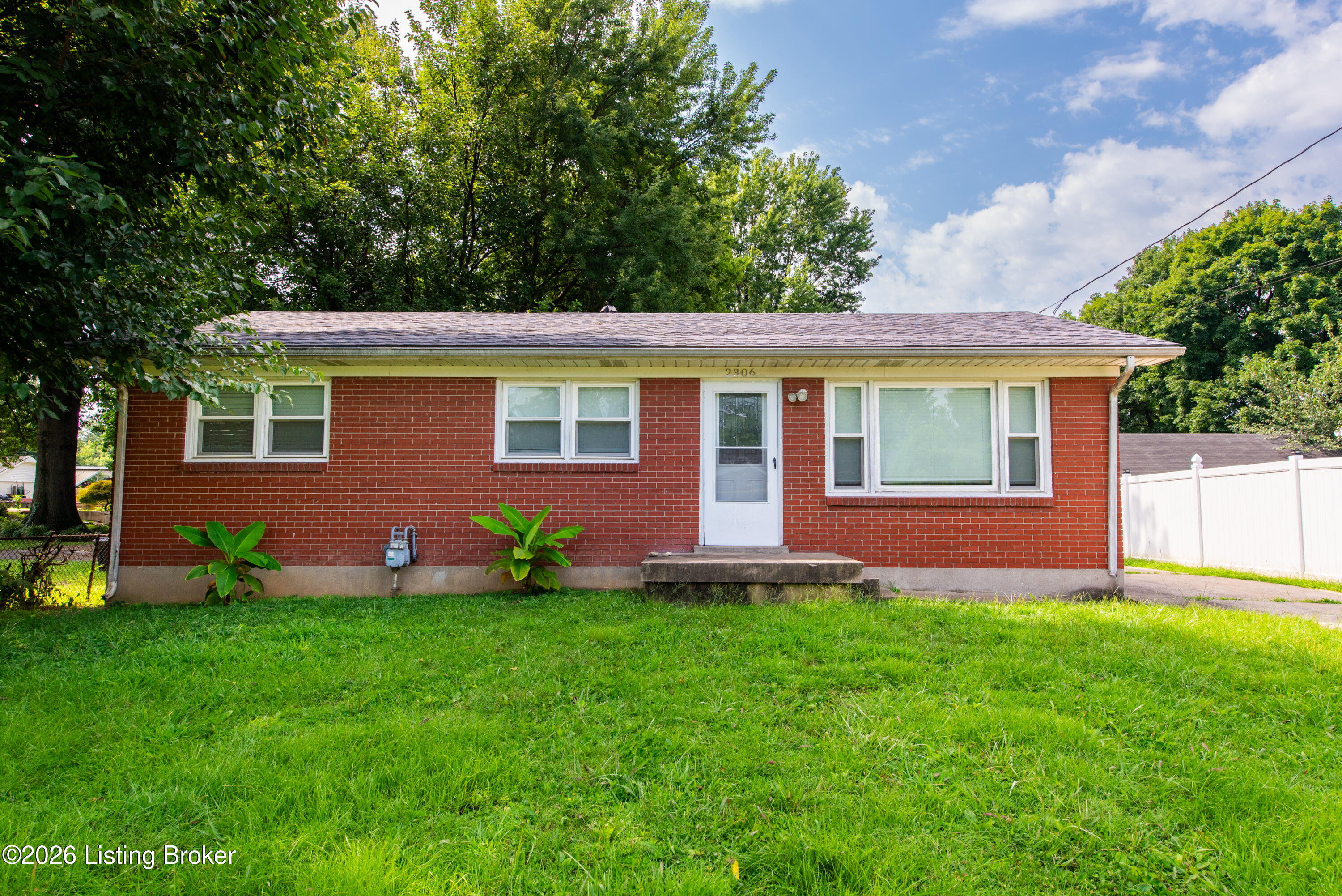 2306 Youngland Ave Property Photo 1