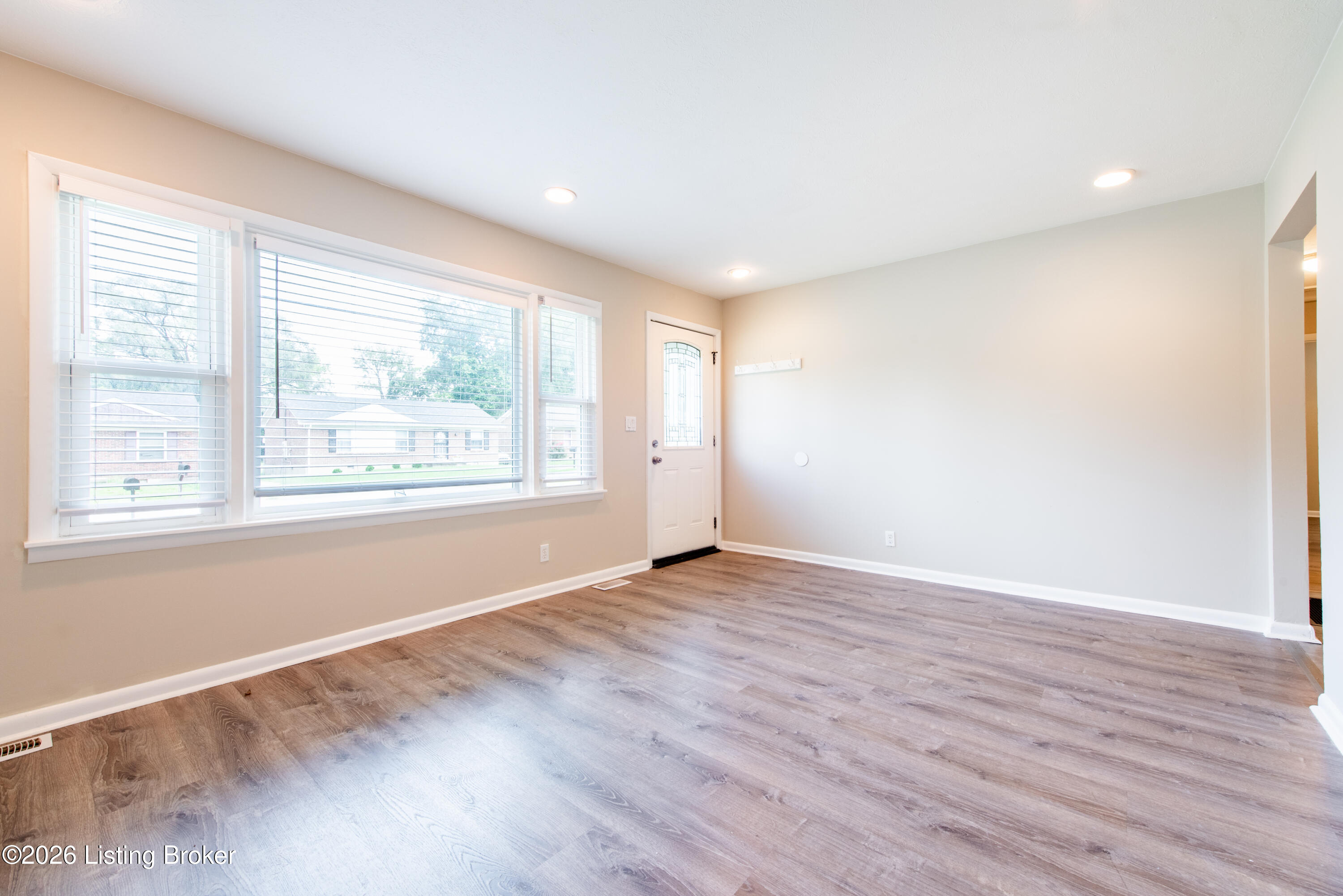 2306 Youngland Ave Property Photo 5